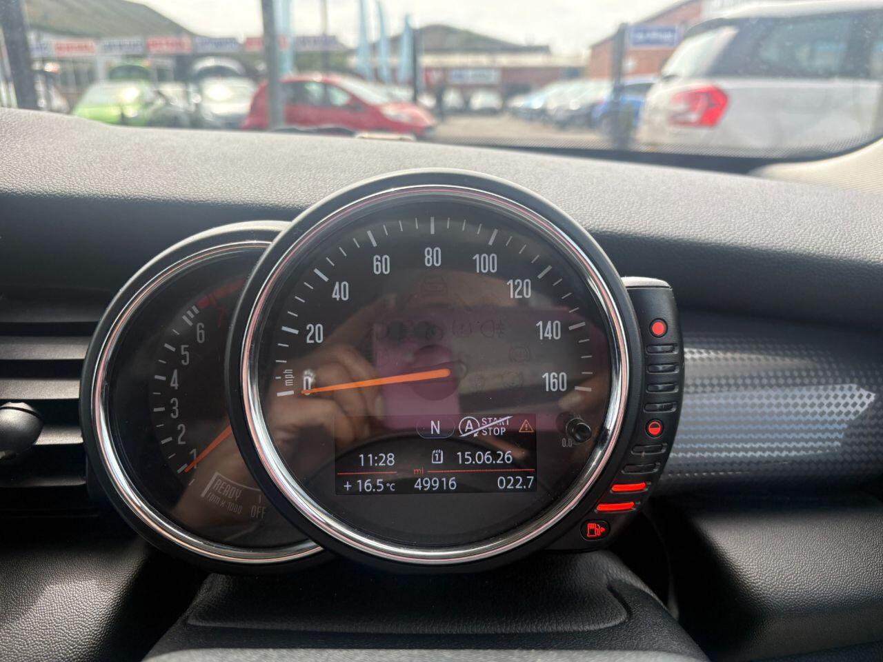 MINI Hatch - Image 12