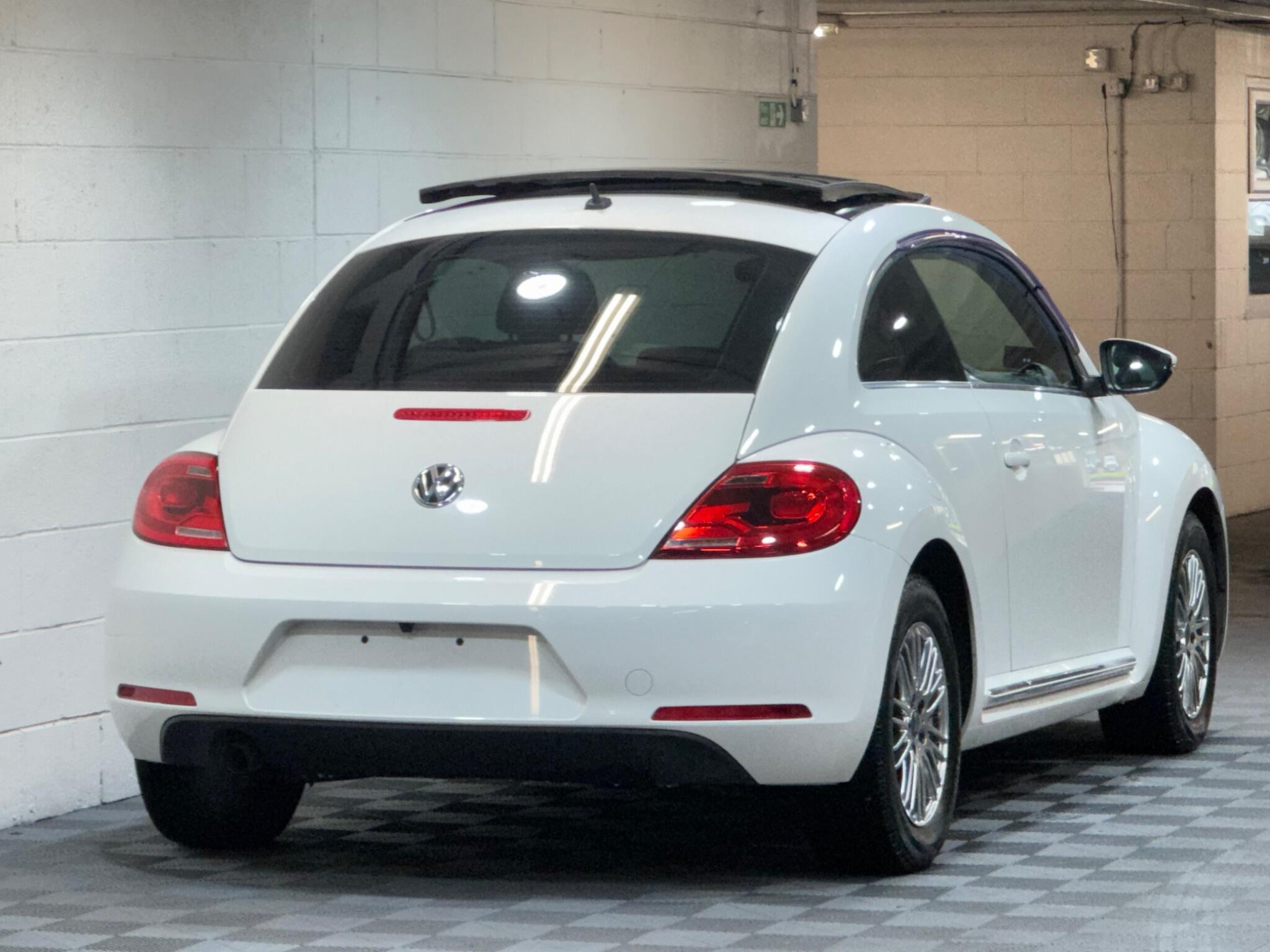 Volkswagen Beetle - Image 4