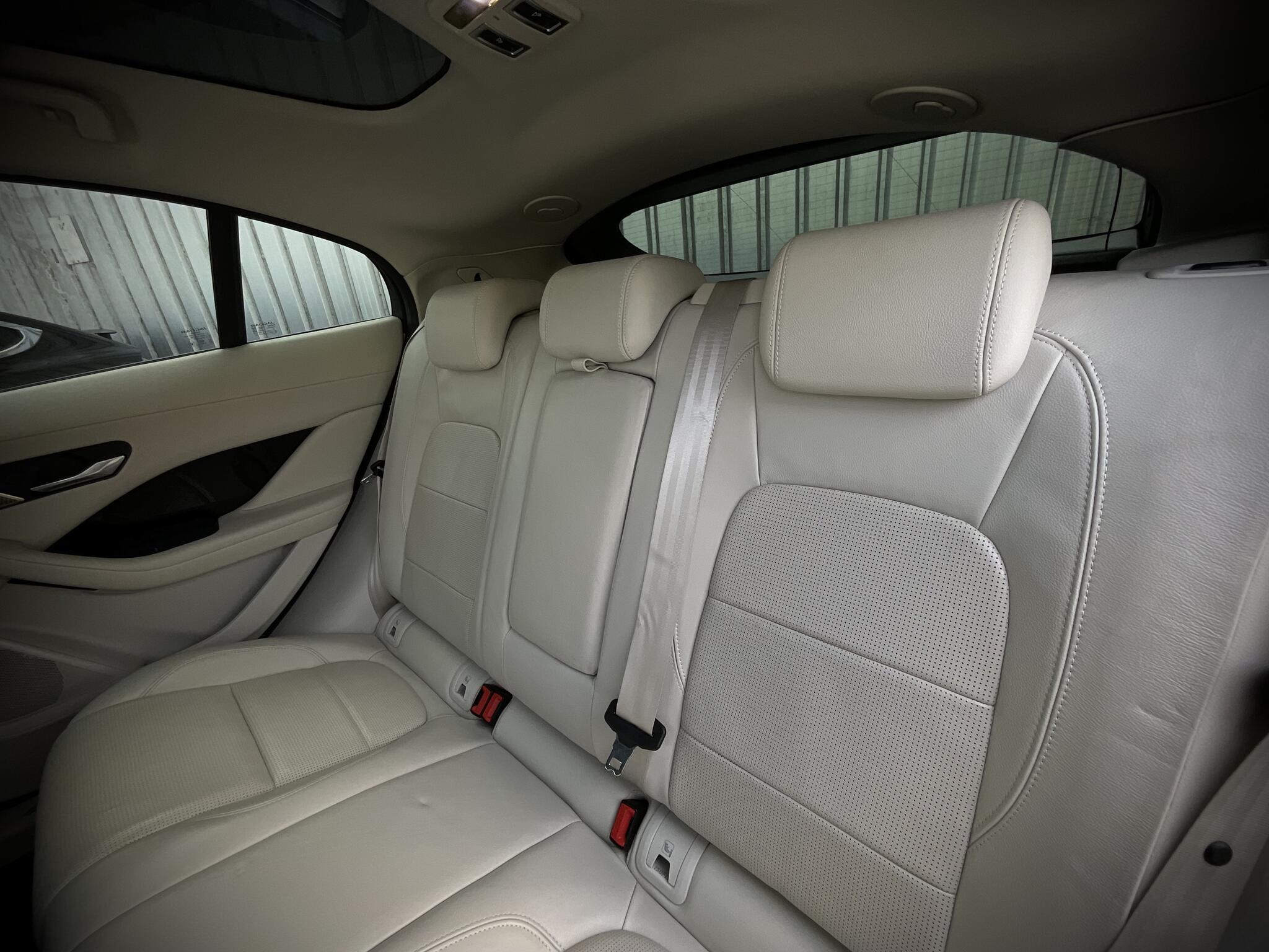 Jaguar I-Pace - Image 15
