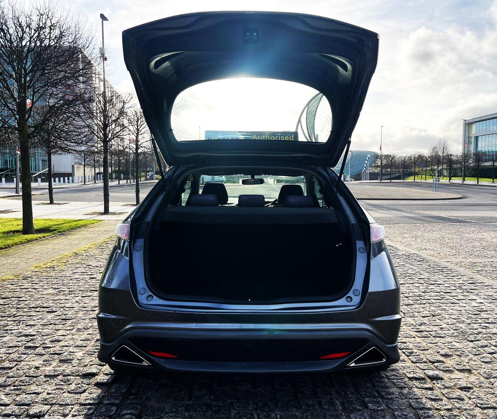 Honda Civic - Image 33