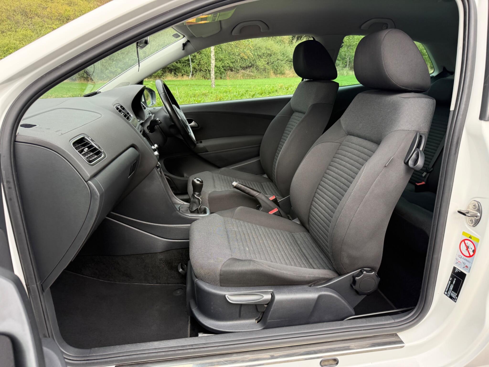 Volkswagen Polo - Image 10