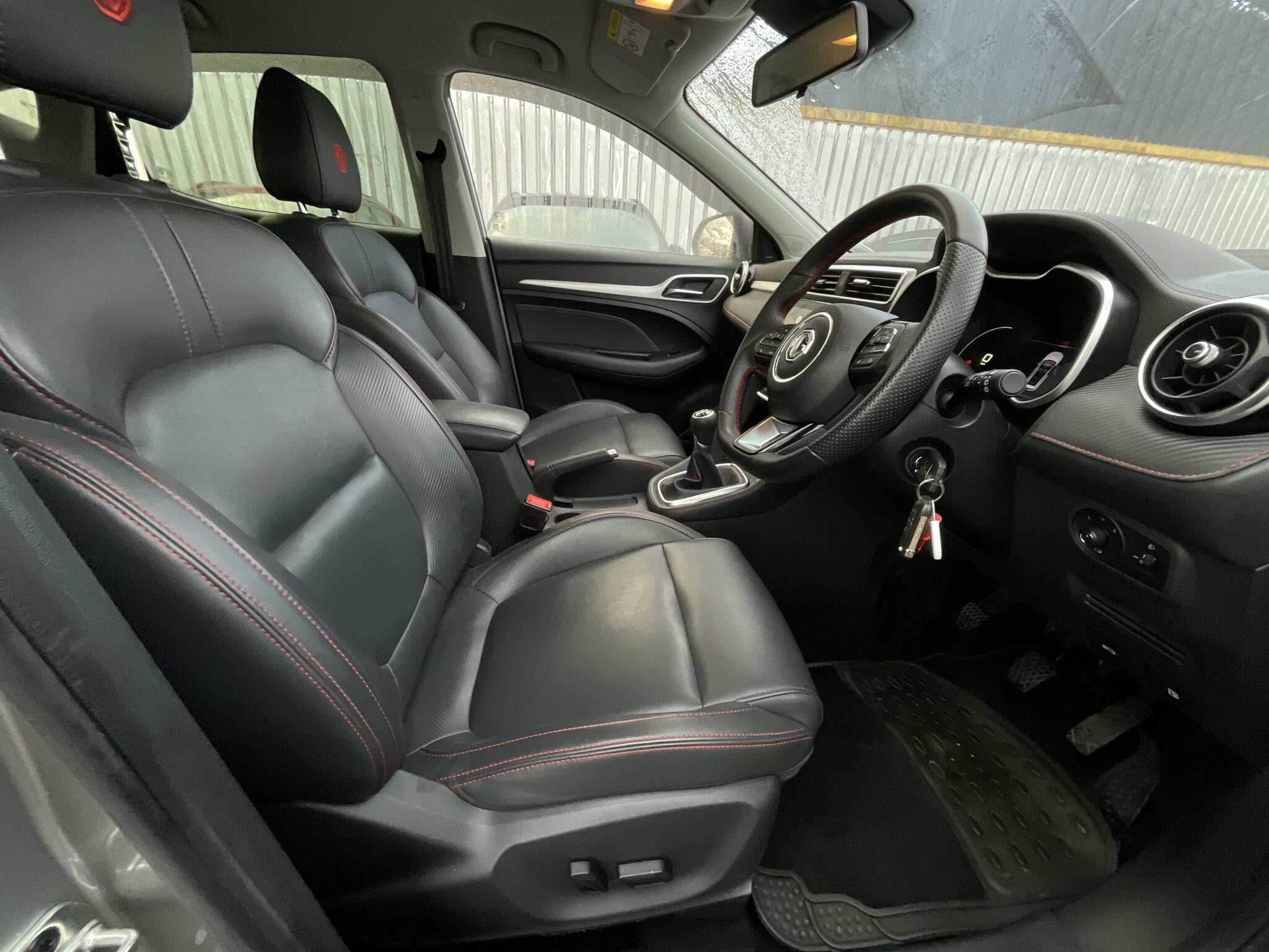 MG MG ZS - Image 9