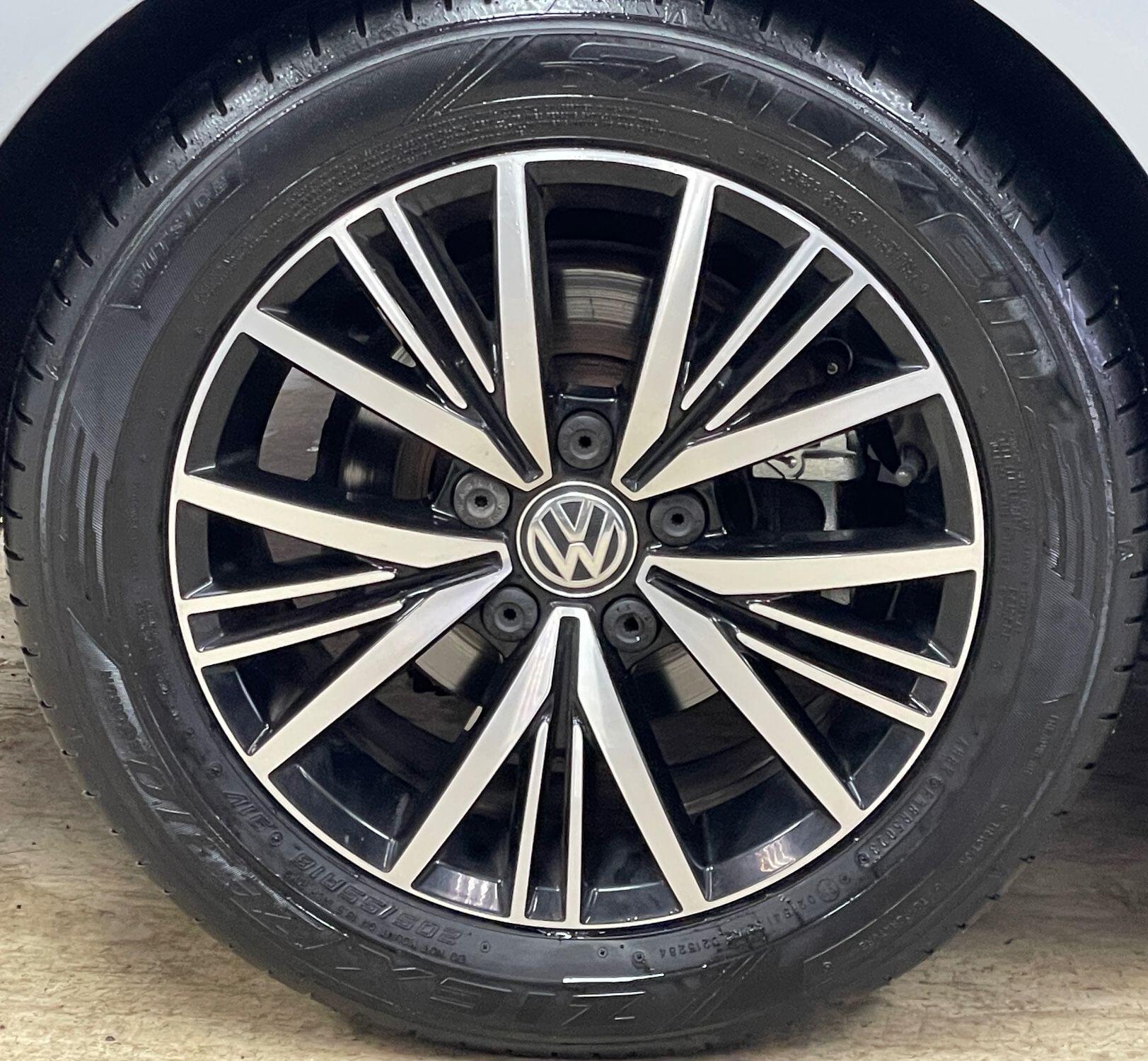 Volkswagen Golf - Image 15