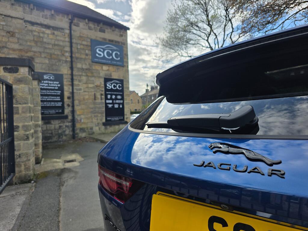 Jaguar F-Pace - Image 18