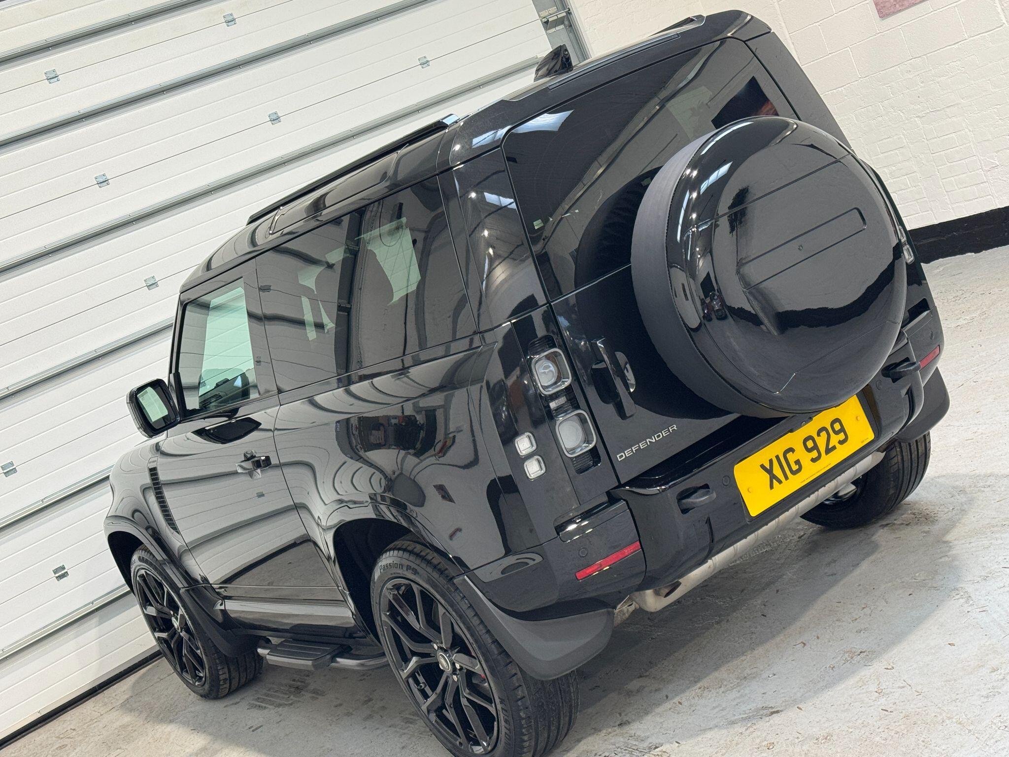 Land Rover Defender 90 - Image 38