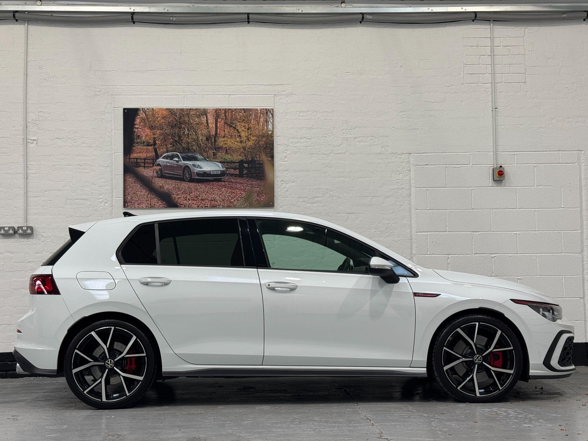 Volkswagen Golf - Image 8
