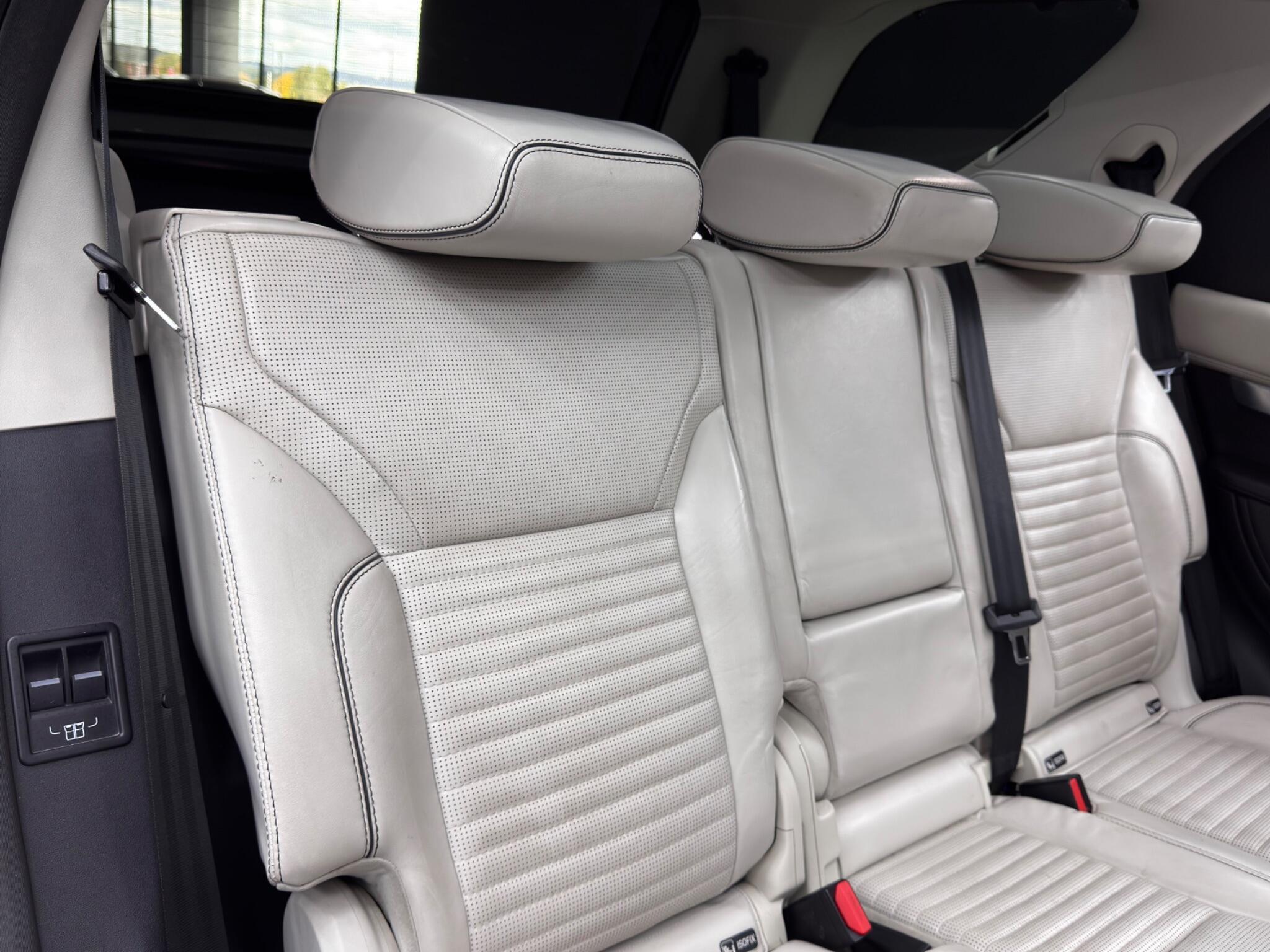 Land Rover Discovery - Image 15