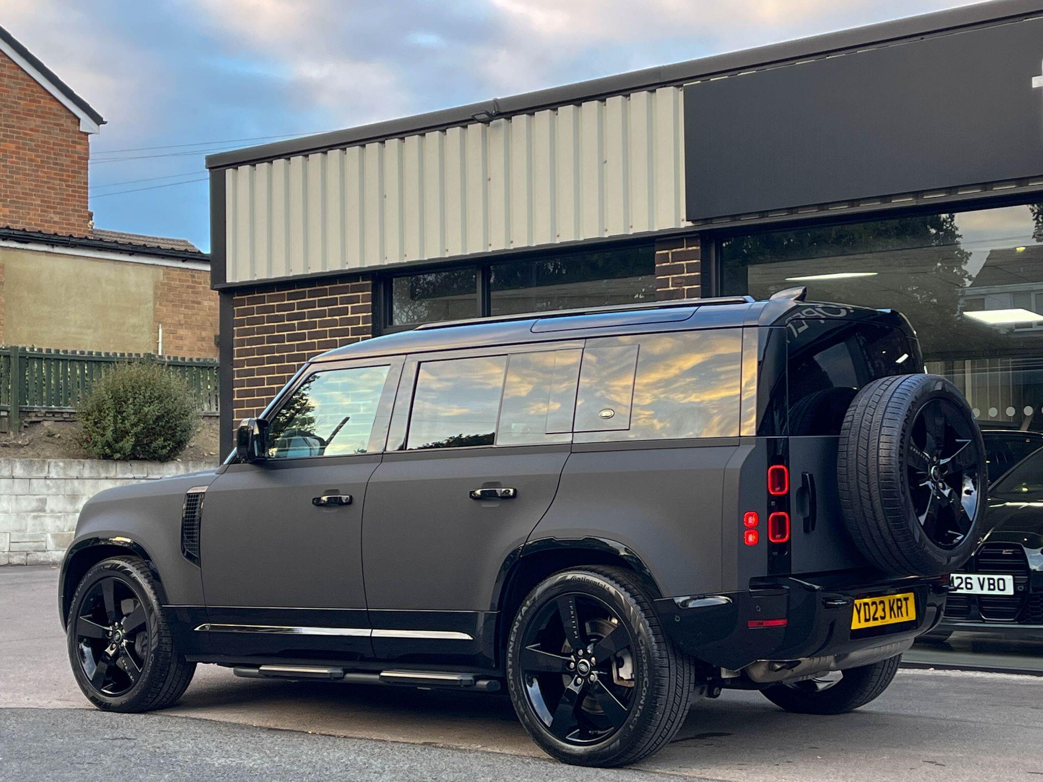 Land Rover Defender 110 - Image 4