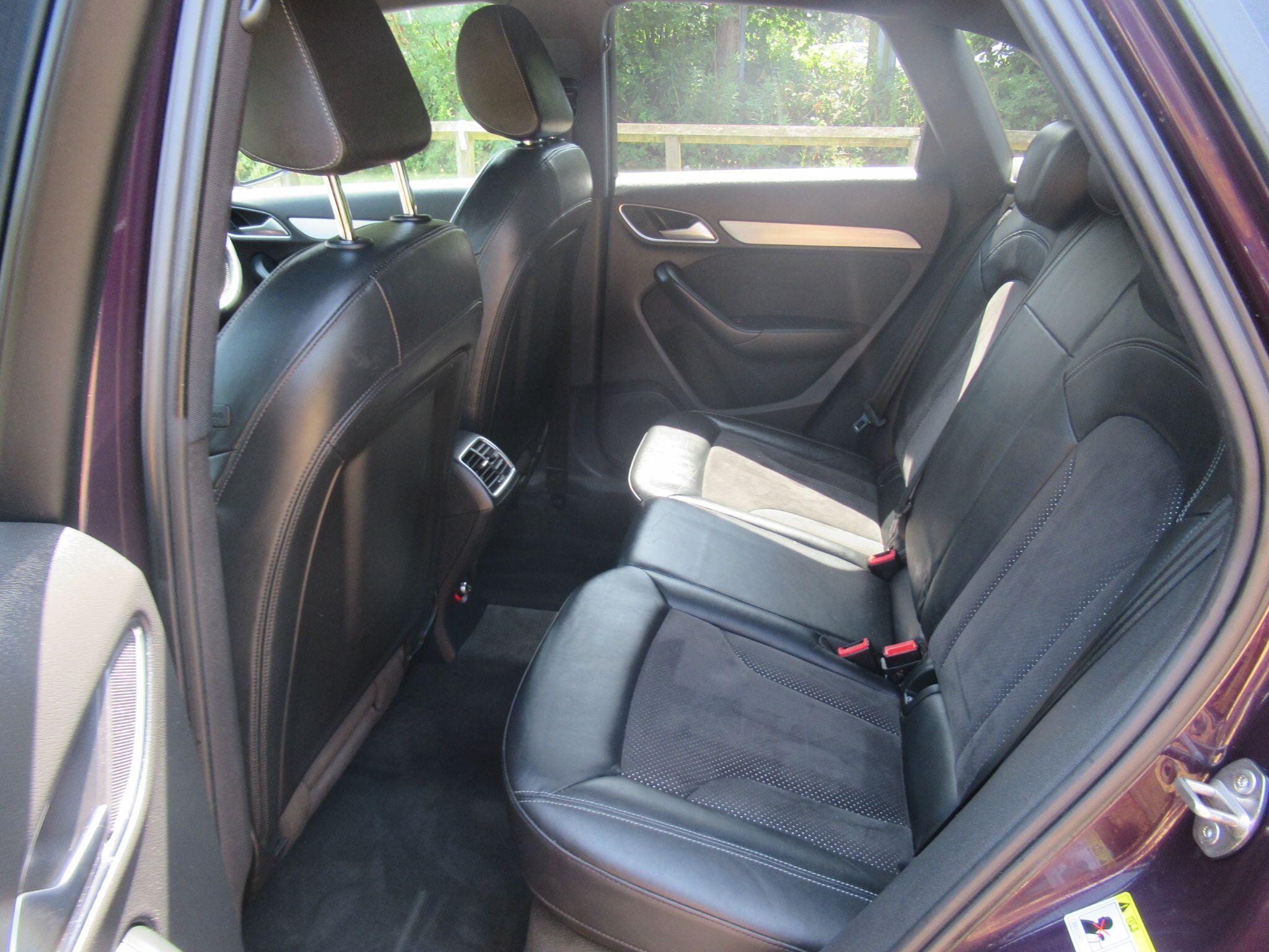 Audi Q3 - Image 17