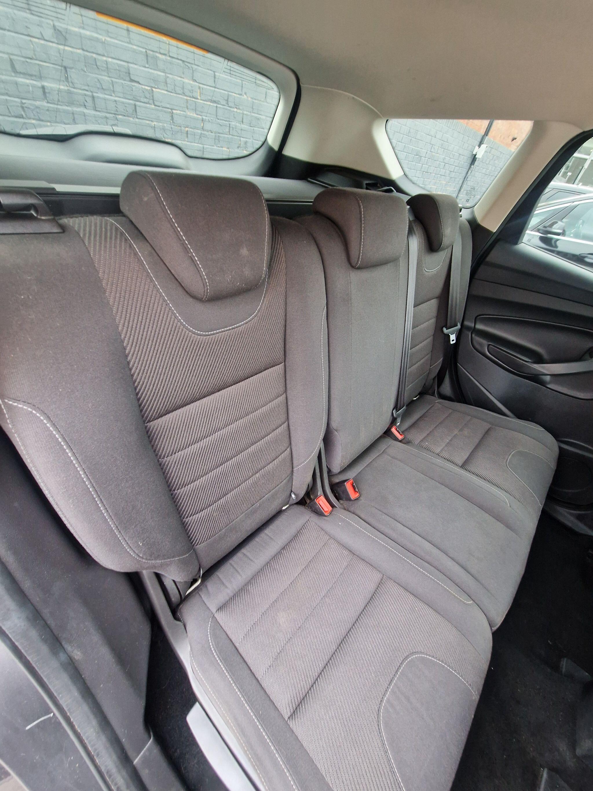 Ford Kuga - Image 34