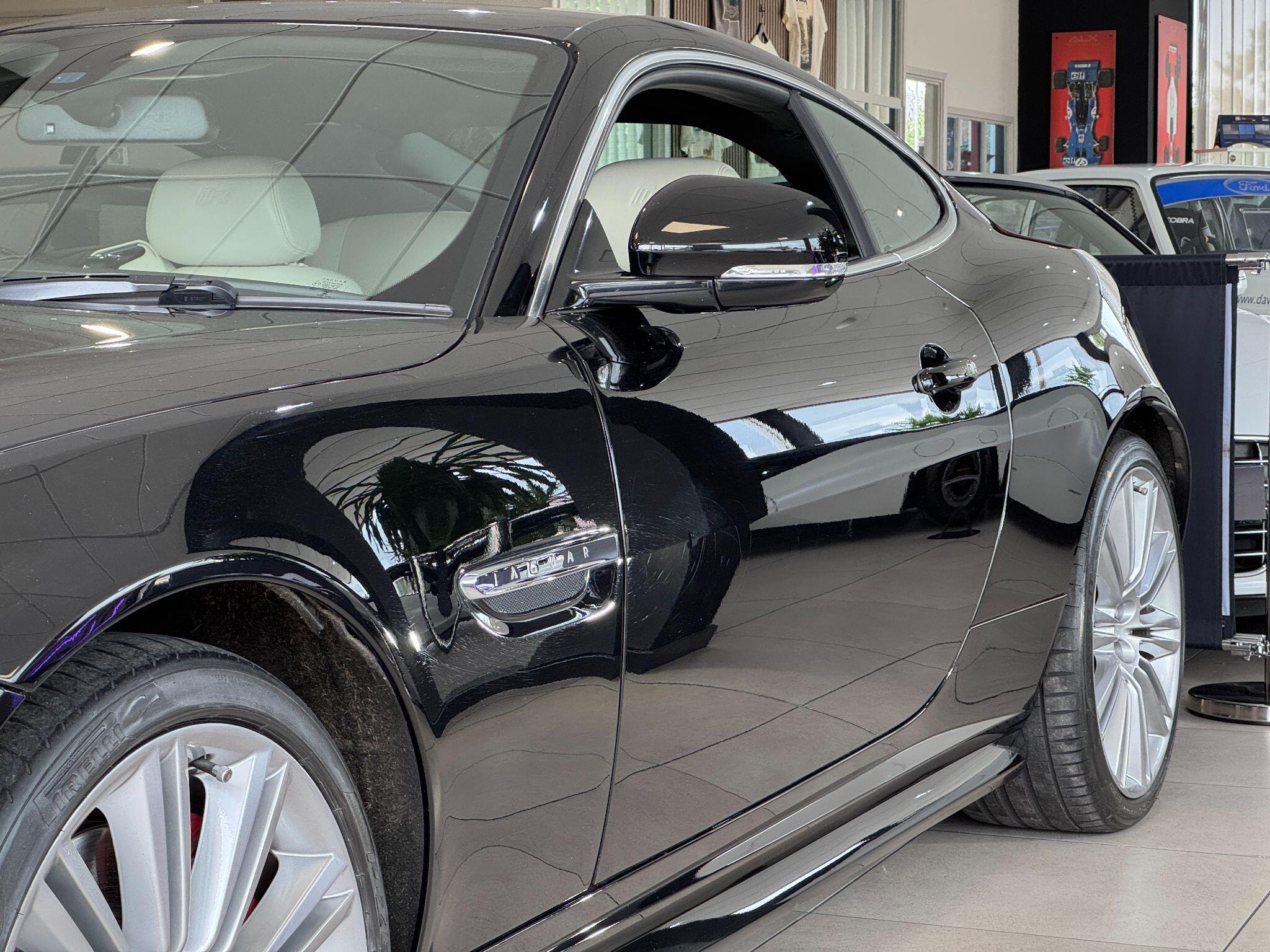 Jaguar XKR - Image 13
