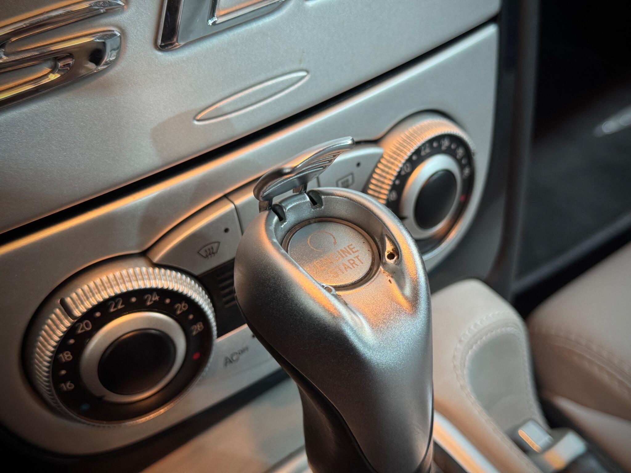 Mercedes SLR McLaren - Image 13