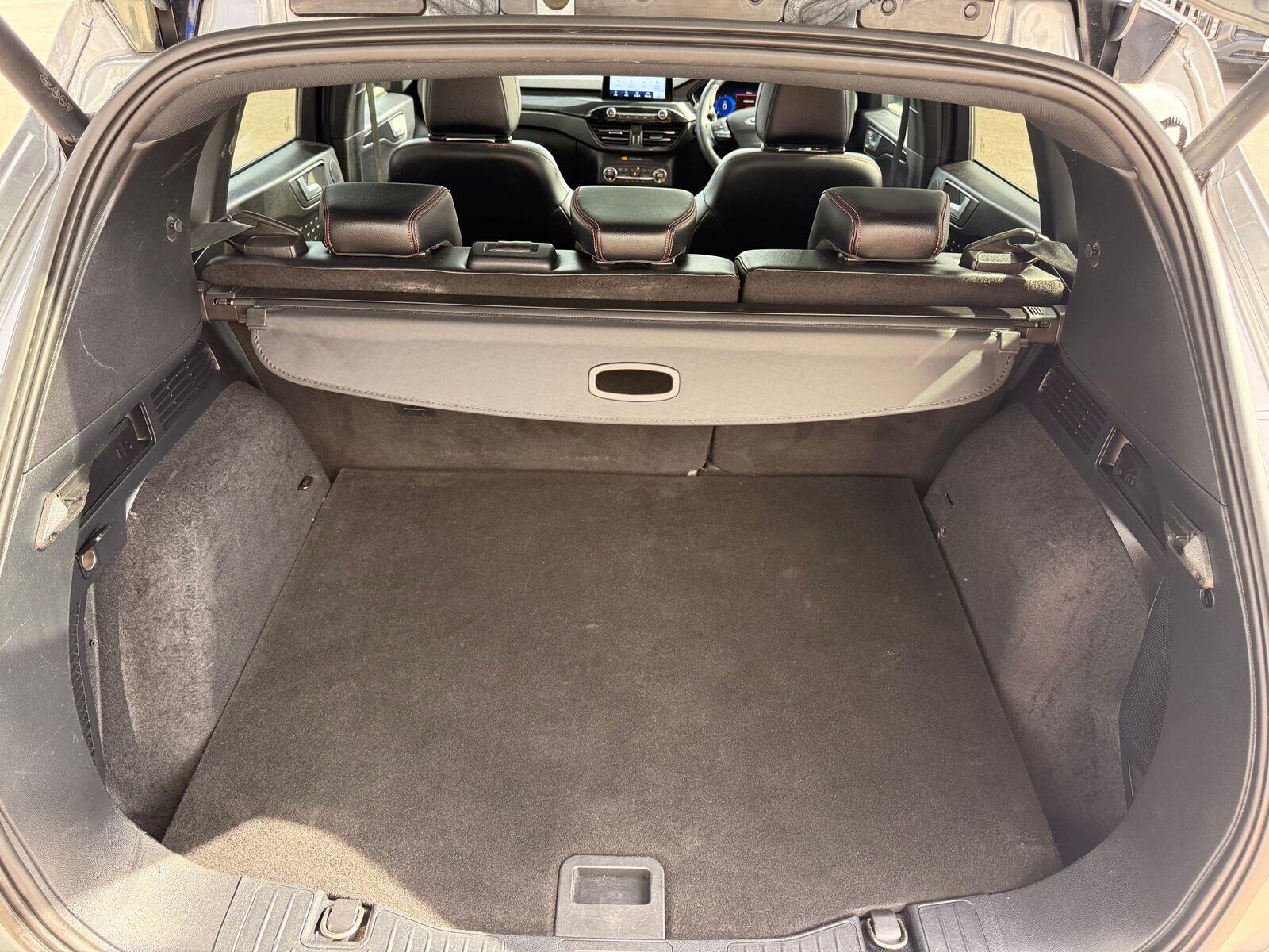 Ford Kuga - Image 12