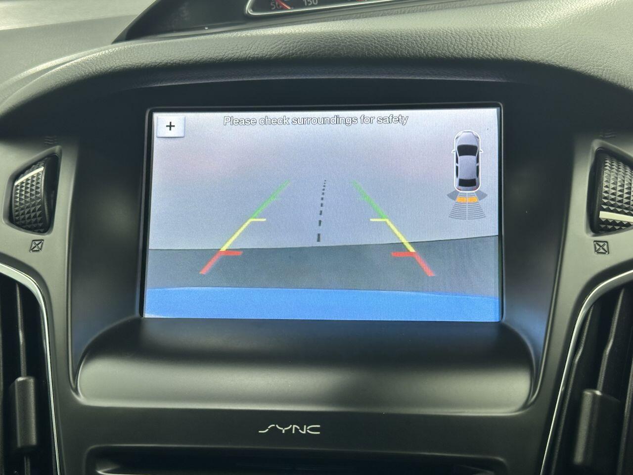 Ford Focus - Image 32