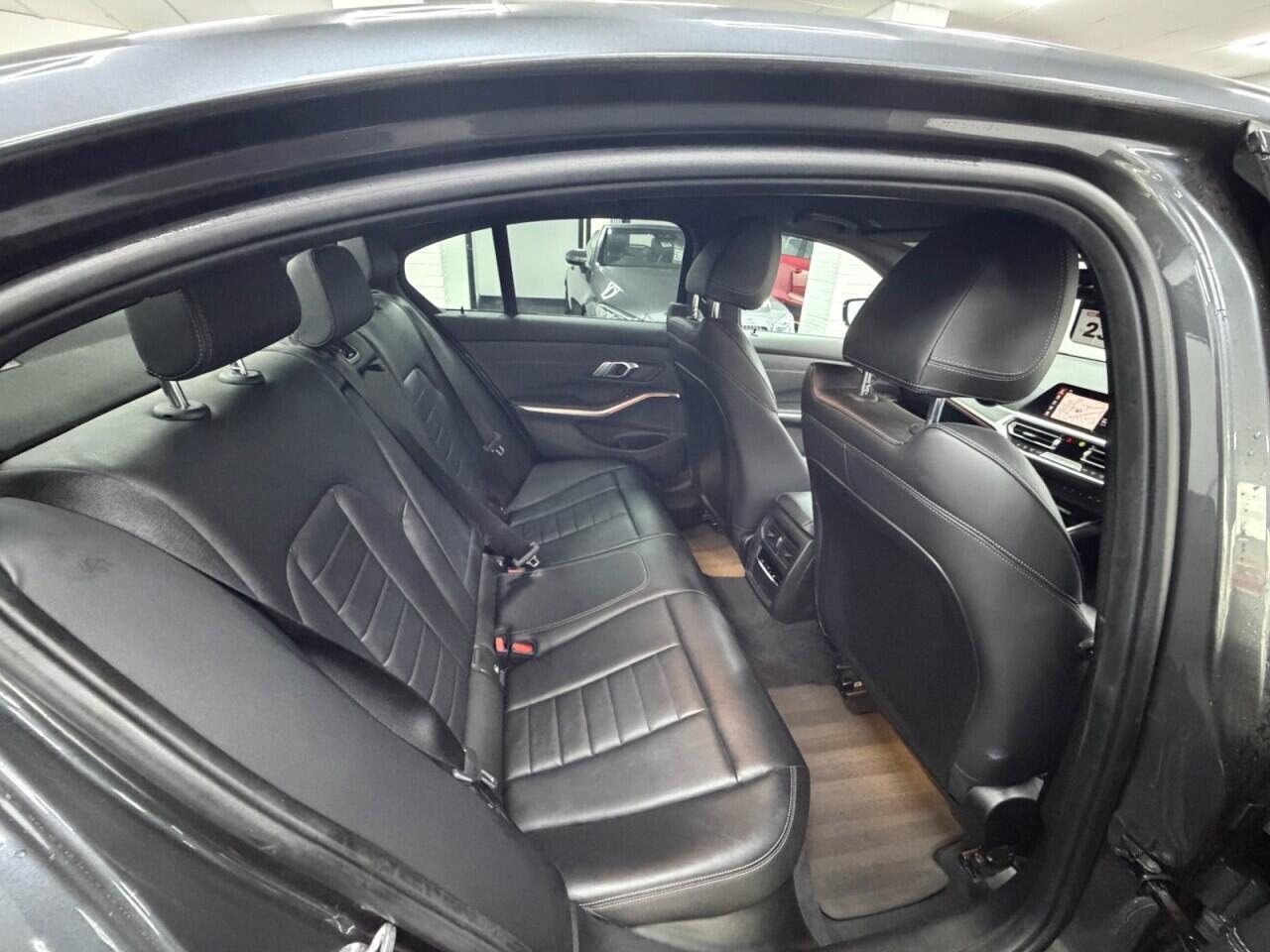 BMW 3 Series - Image 19