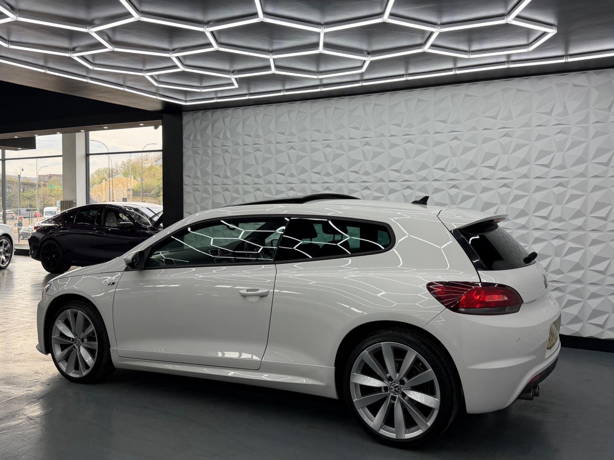 Volkswagen Scirocco - Image 6