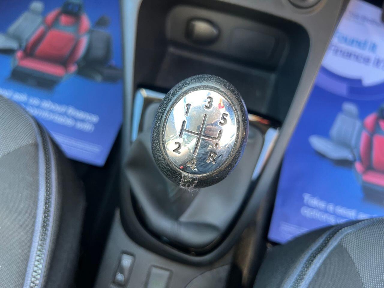 Renault Captur - Image 27