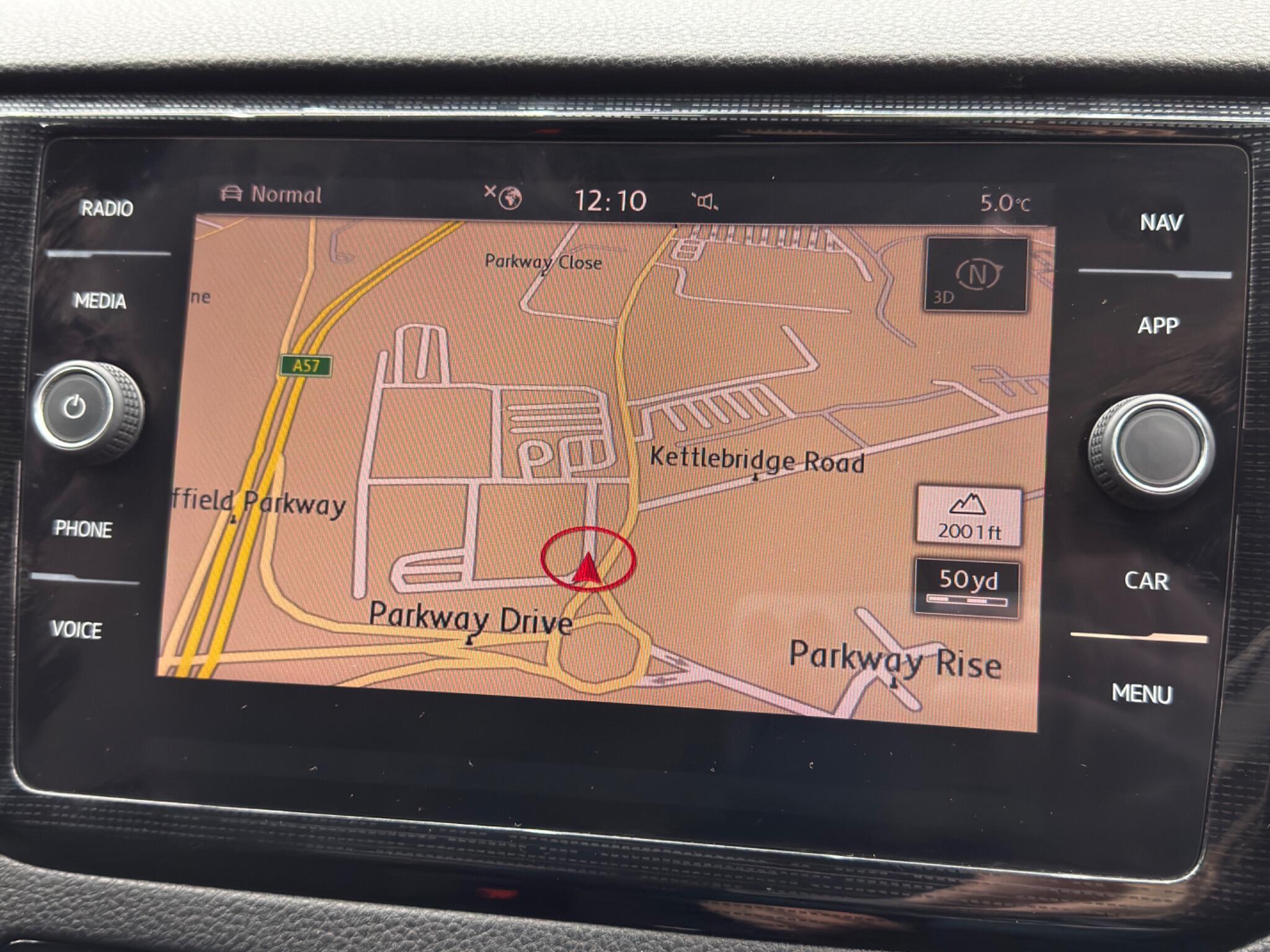 Volkswagen GOLF SV - Image 30