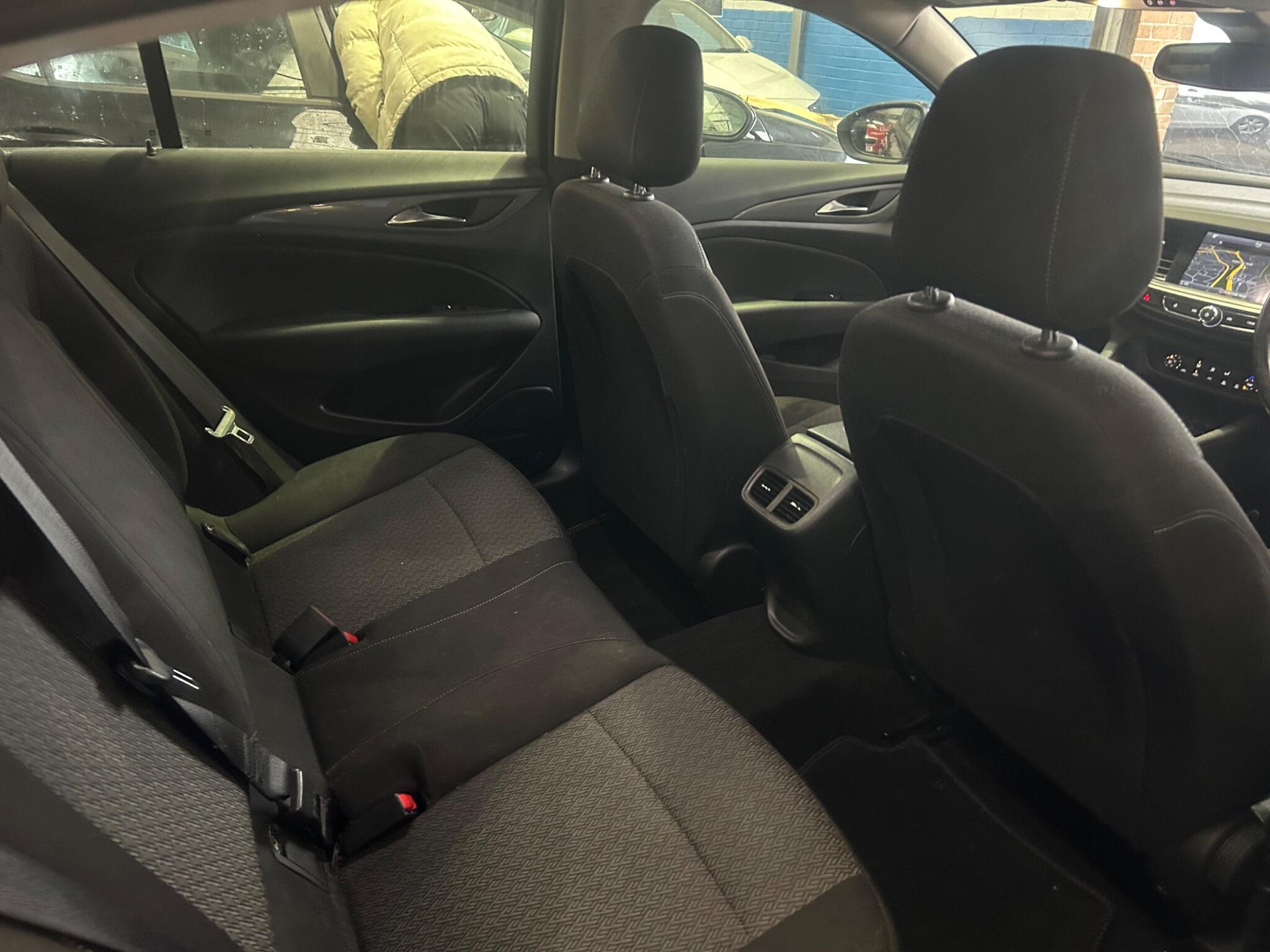 Vauxhall Insignia - Image 21