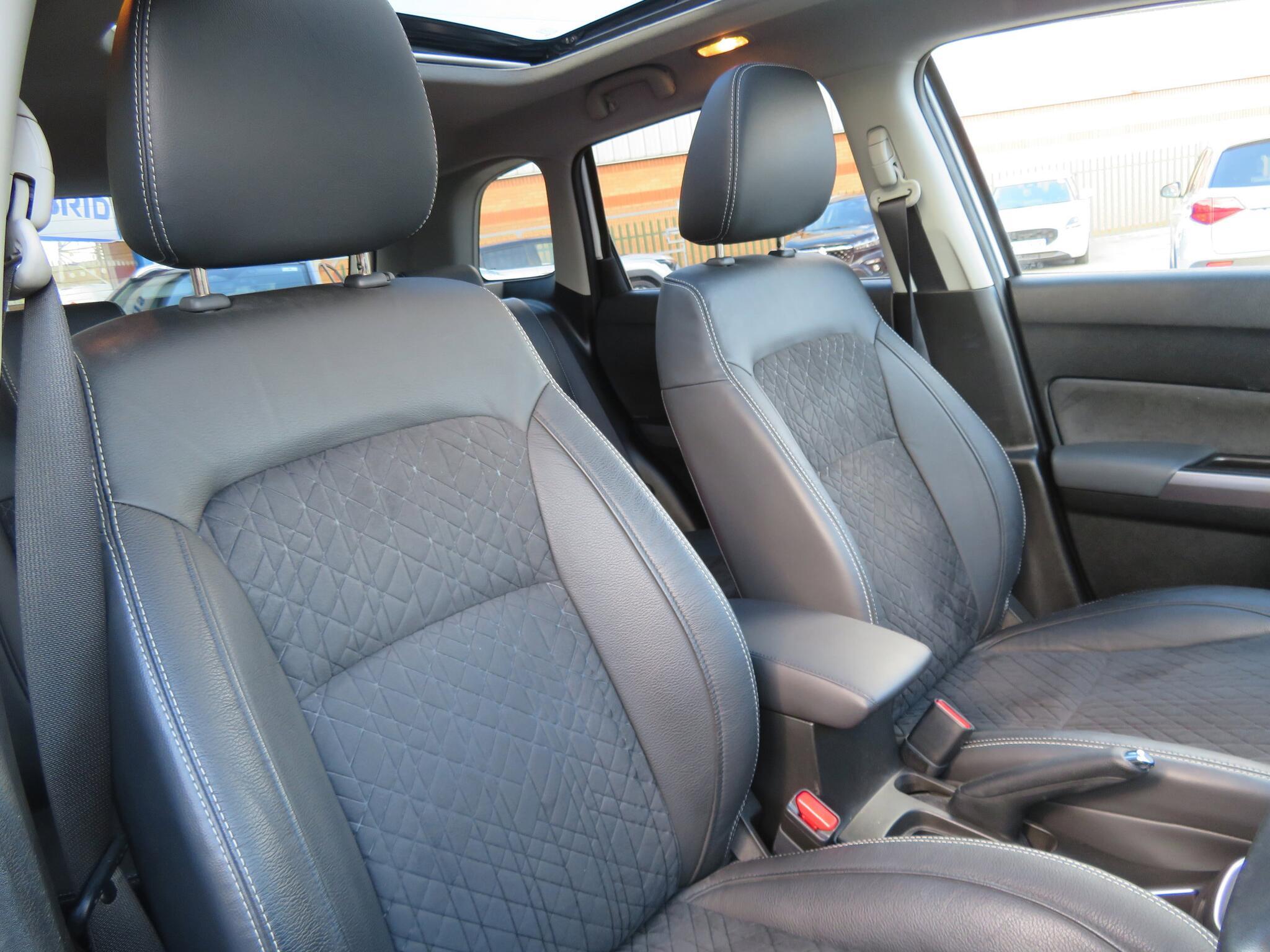 Suzuki Vitara - Image 15