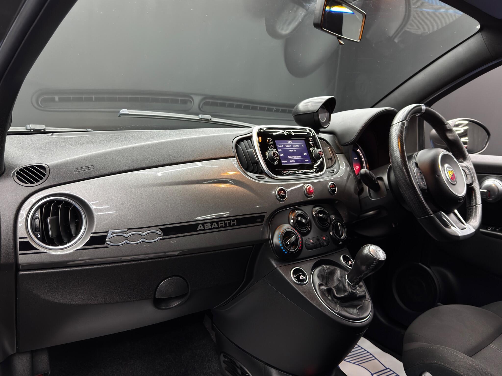 Abarth 595 - Image 11