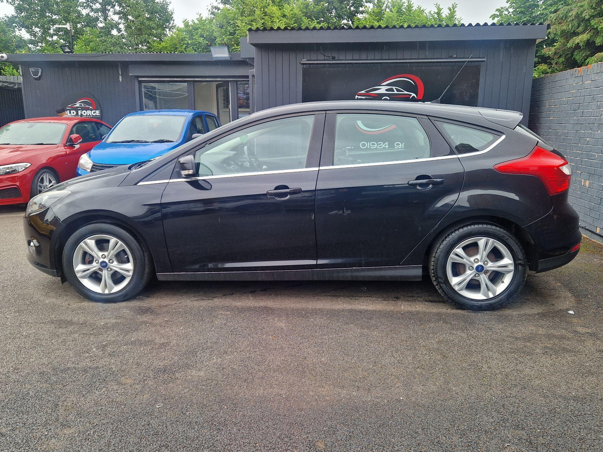 Ford Focus - Image 6