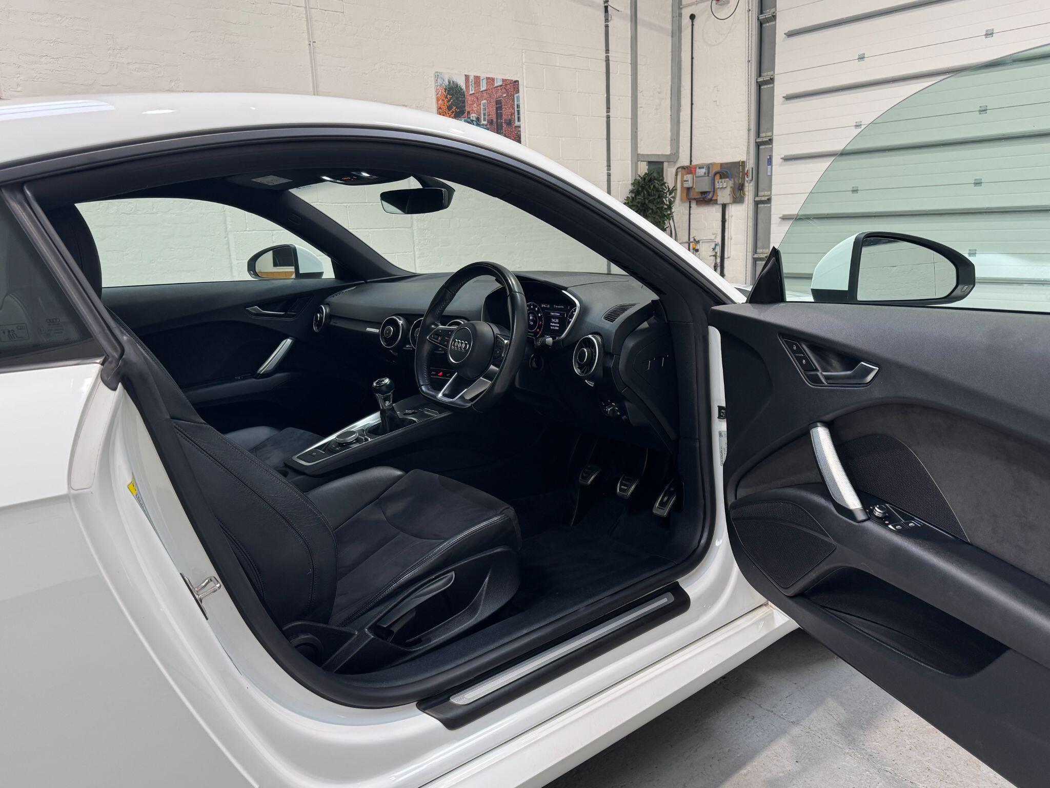 Audi TT - Image 19