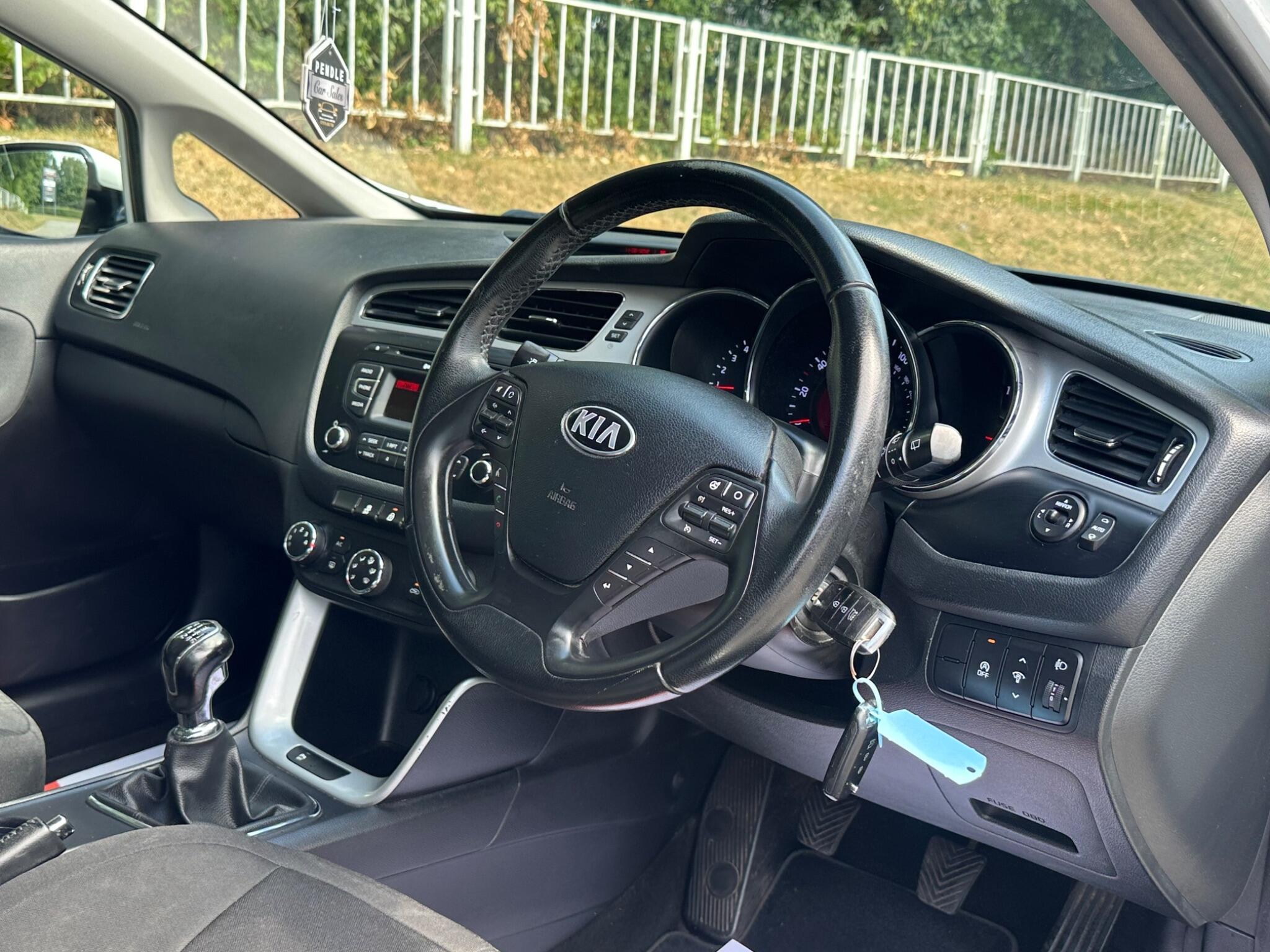 Kia ceed - Image 14