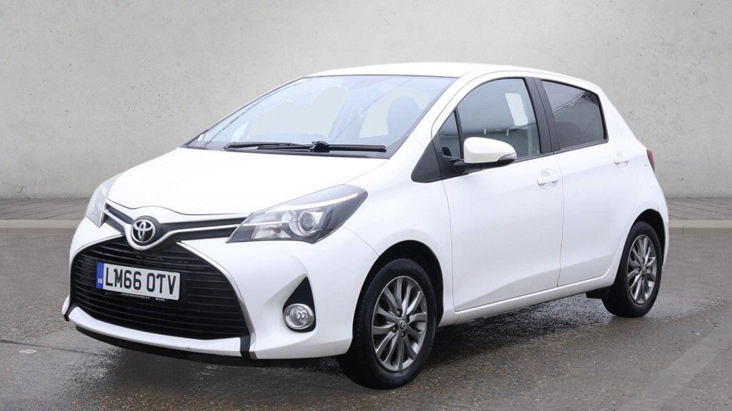 Toyota Yaris - Image 5