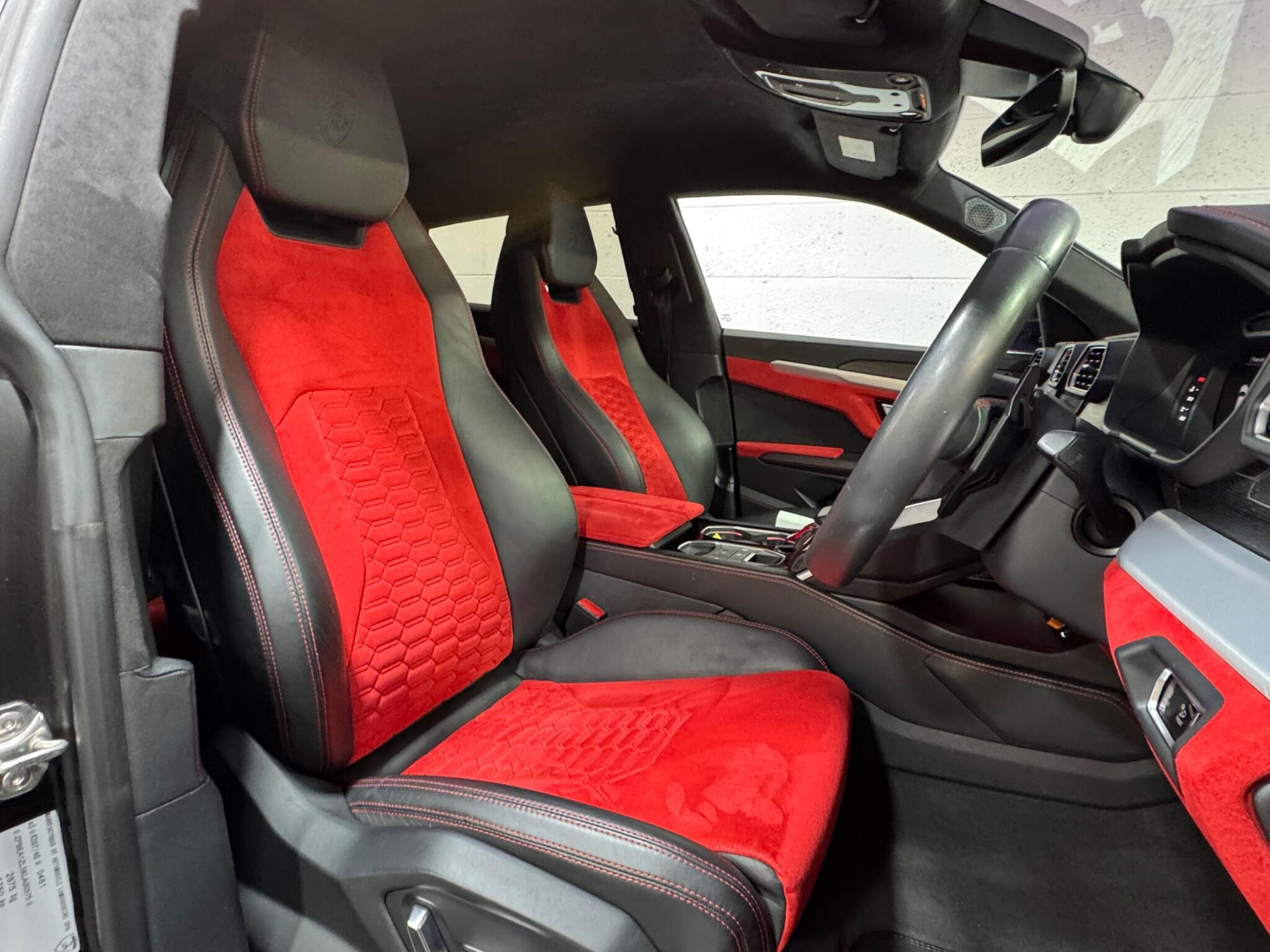 Lamborghini Urus - Image 7