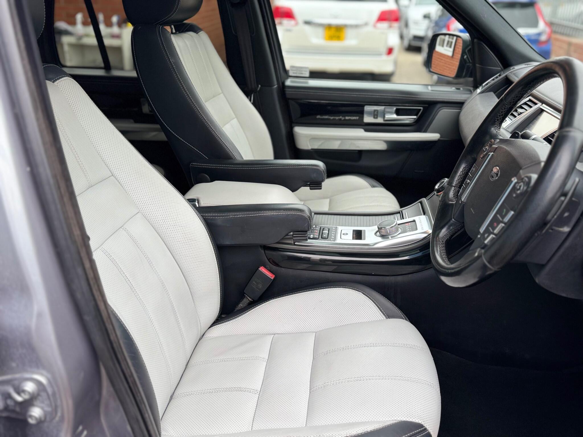 Land Rover RANGE ROVER SPORT - Image 34