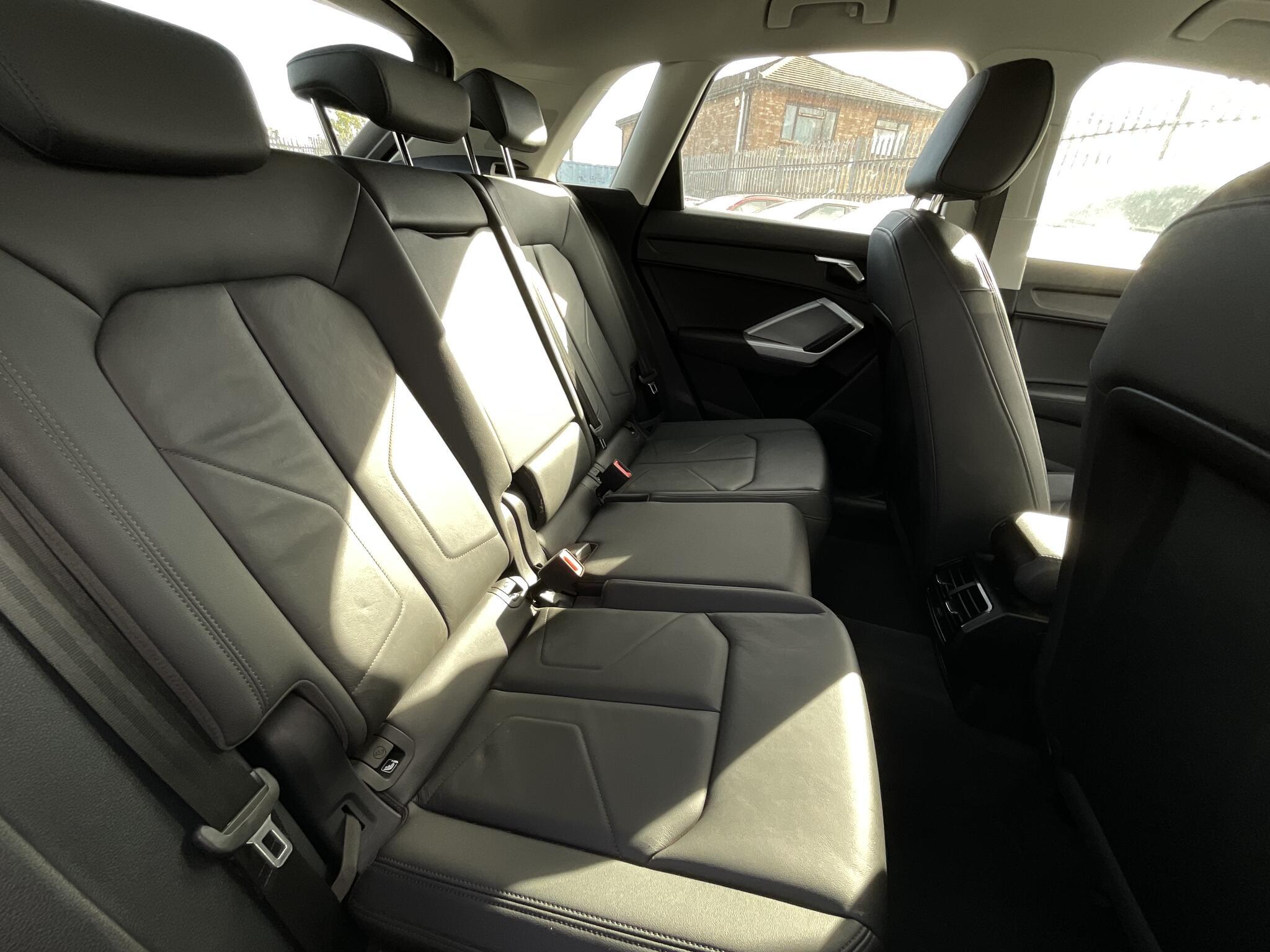Audi Q3 - Image 11