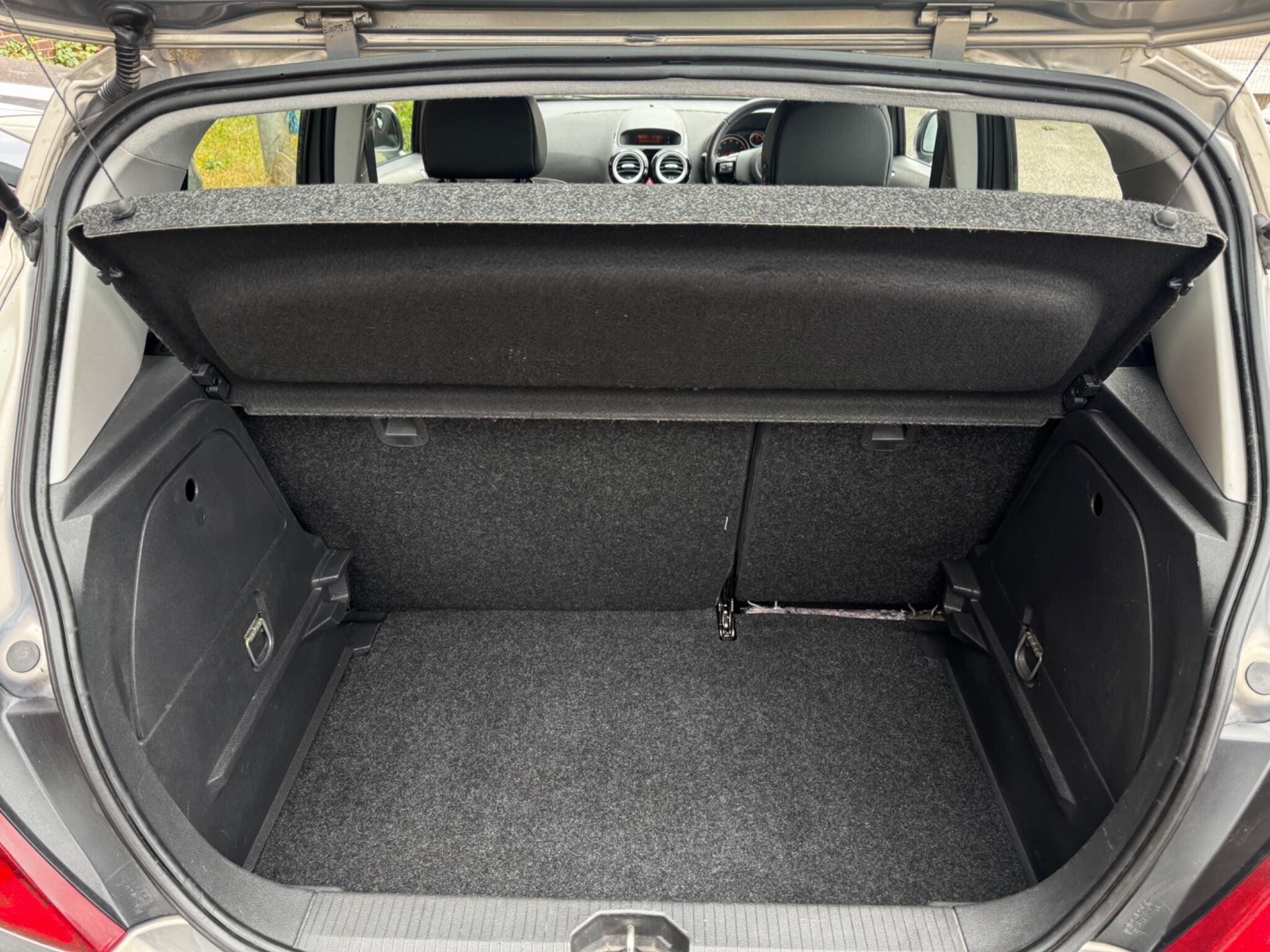 Vauxhall Corsa - Image 18