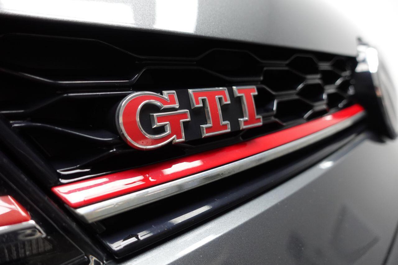 Volkswagen Golf - Image 15