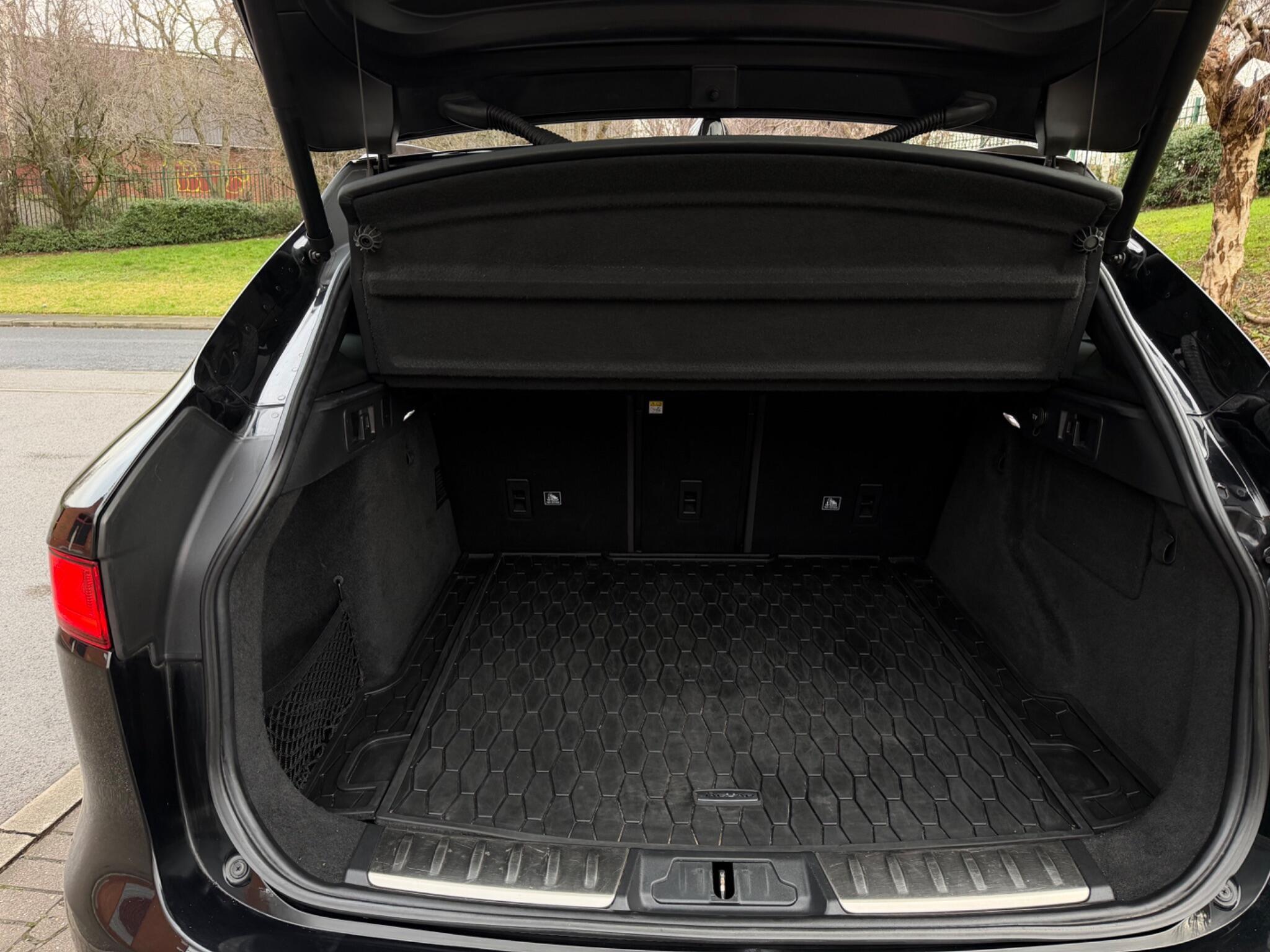 Jaguar F-Pace - Image 29