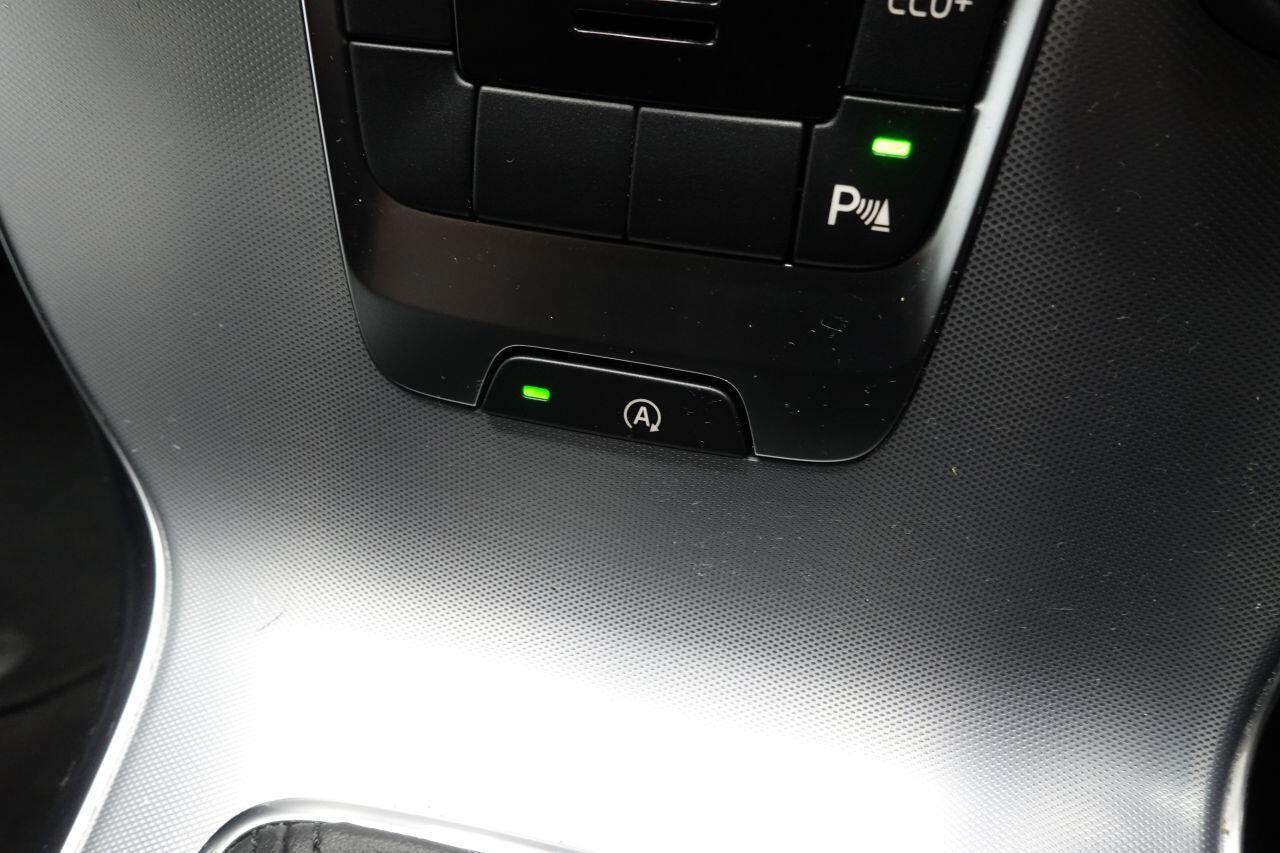 Volvo V40 - Image 42