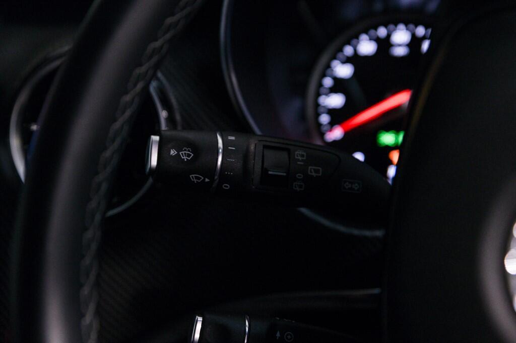 Mercedes V Class - Image 32