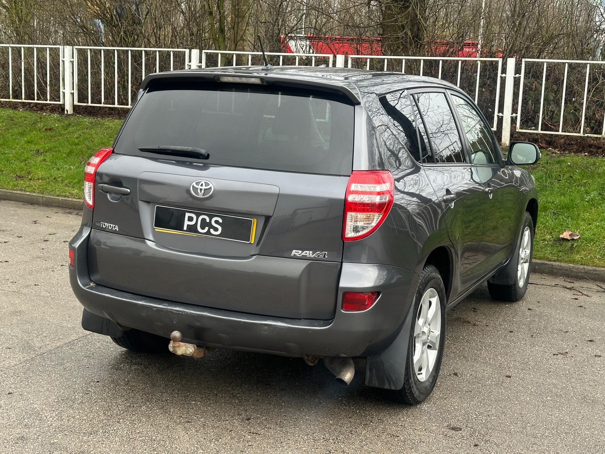 Toyota RAV4 - Image 18