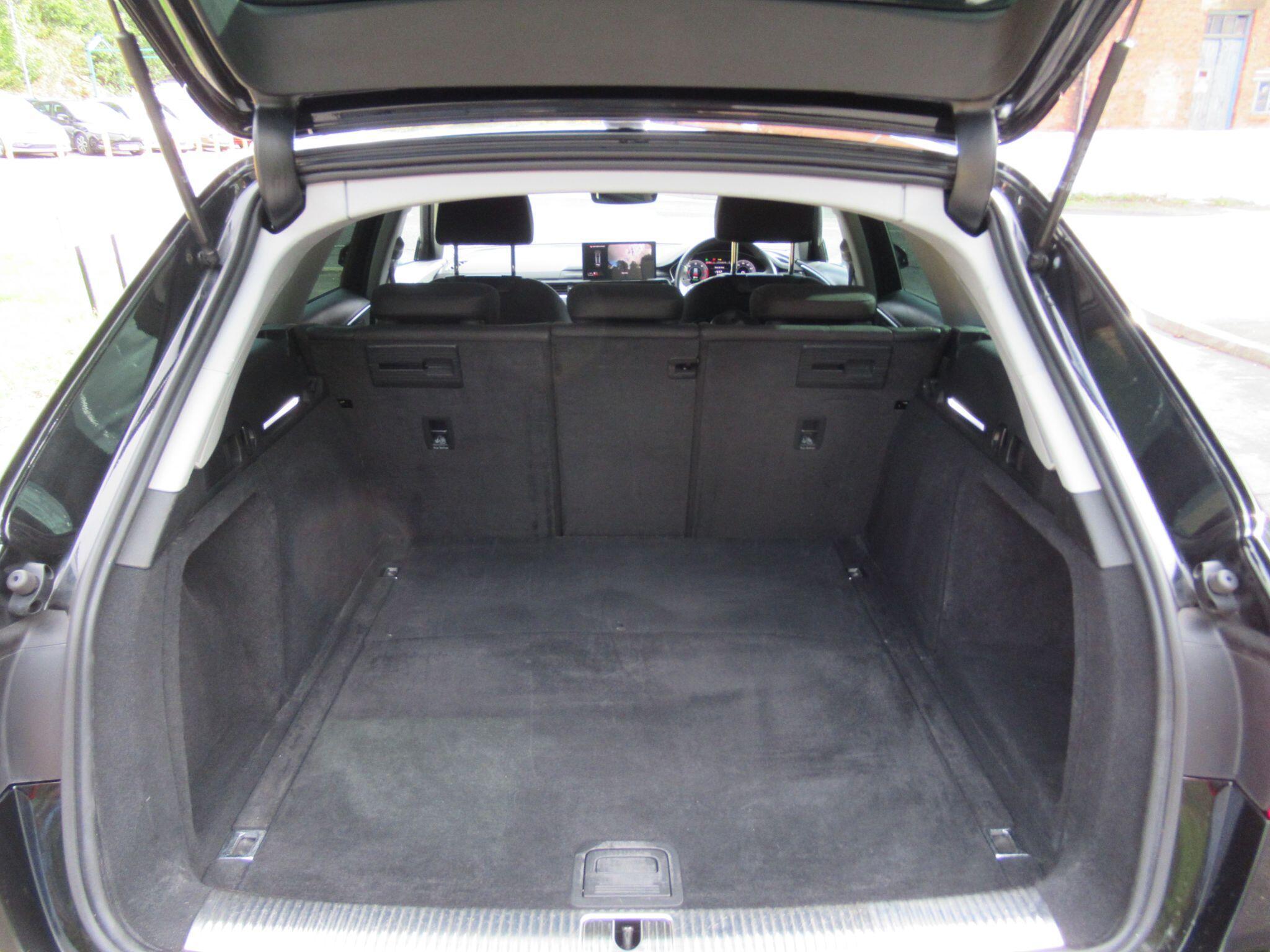 Audi A4 Avant - Image 17