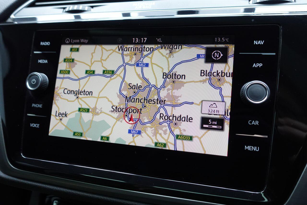 Volkswagen Touran - Image 3