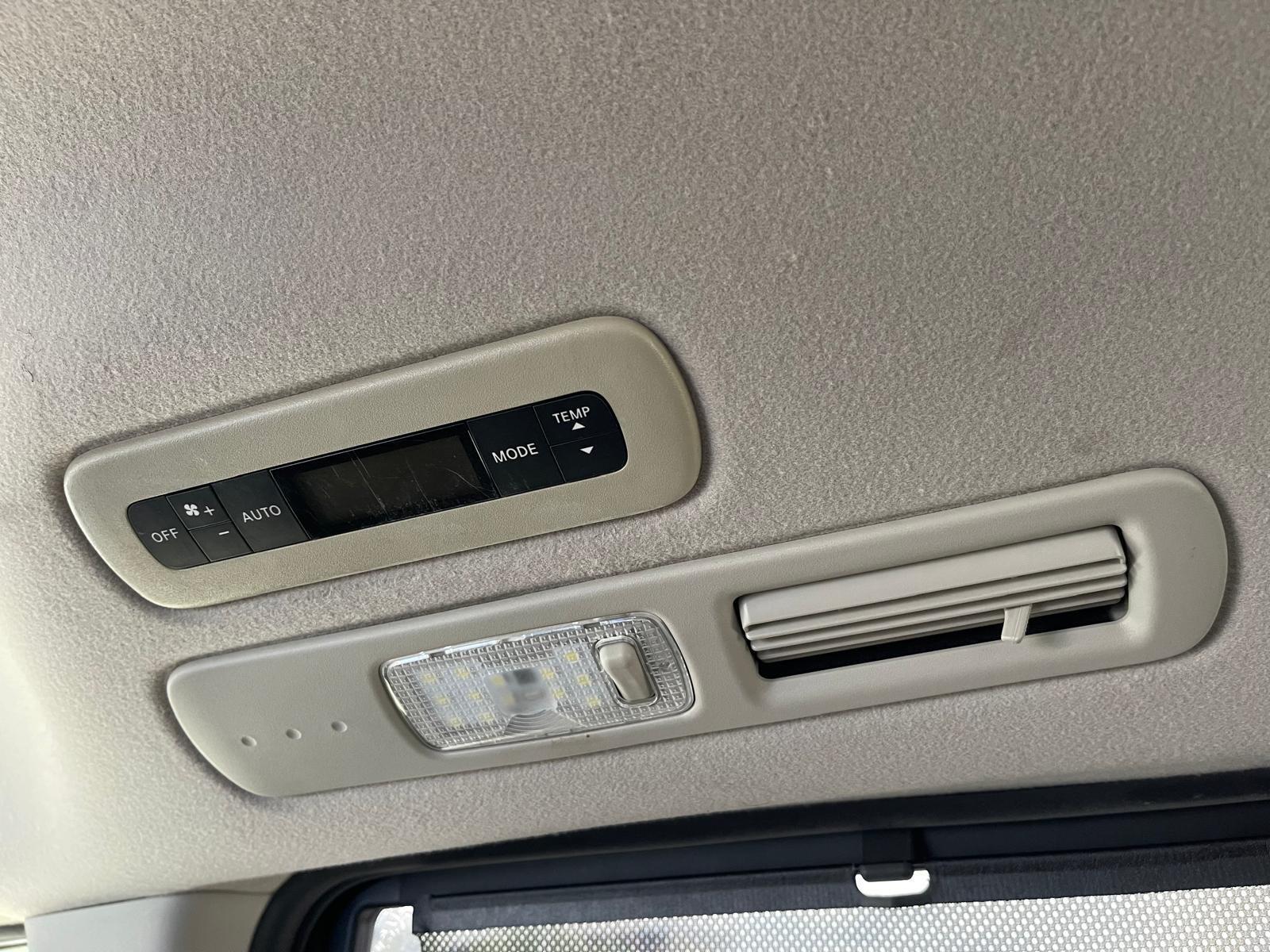 Nissan Serena - Image 19