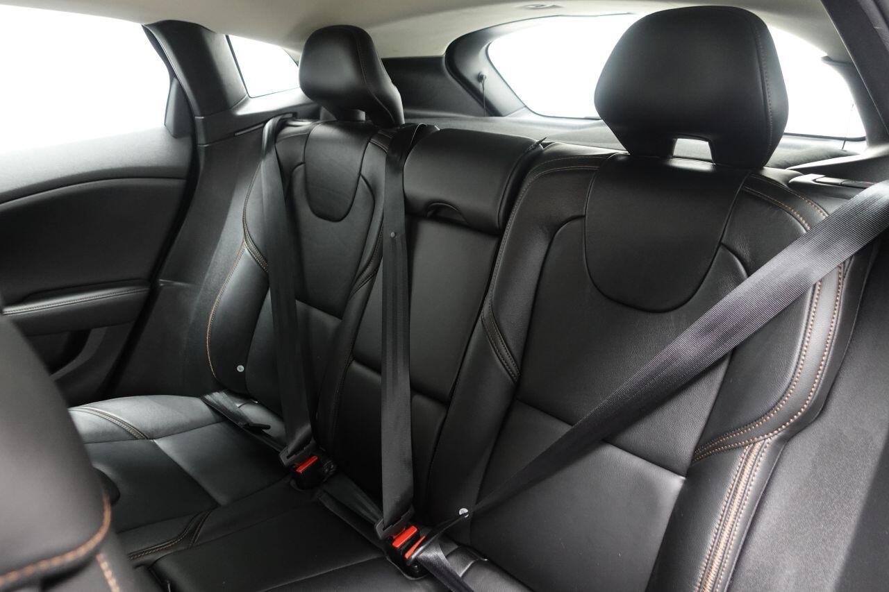 Volvo V40 CROSS COUNTRY - Image 20