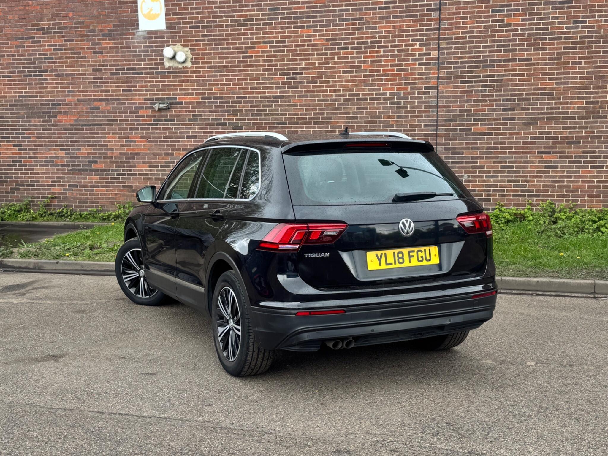 Volkswagen Tiguan - Image 4