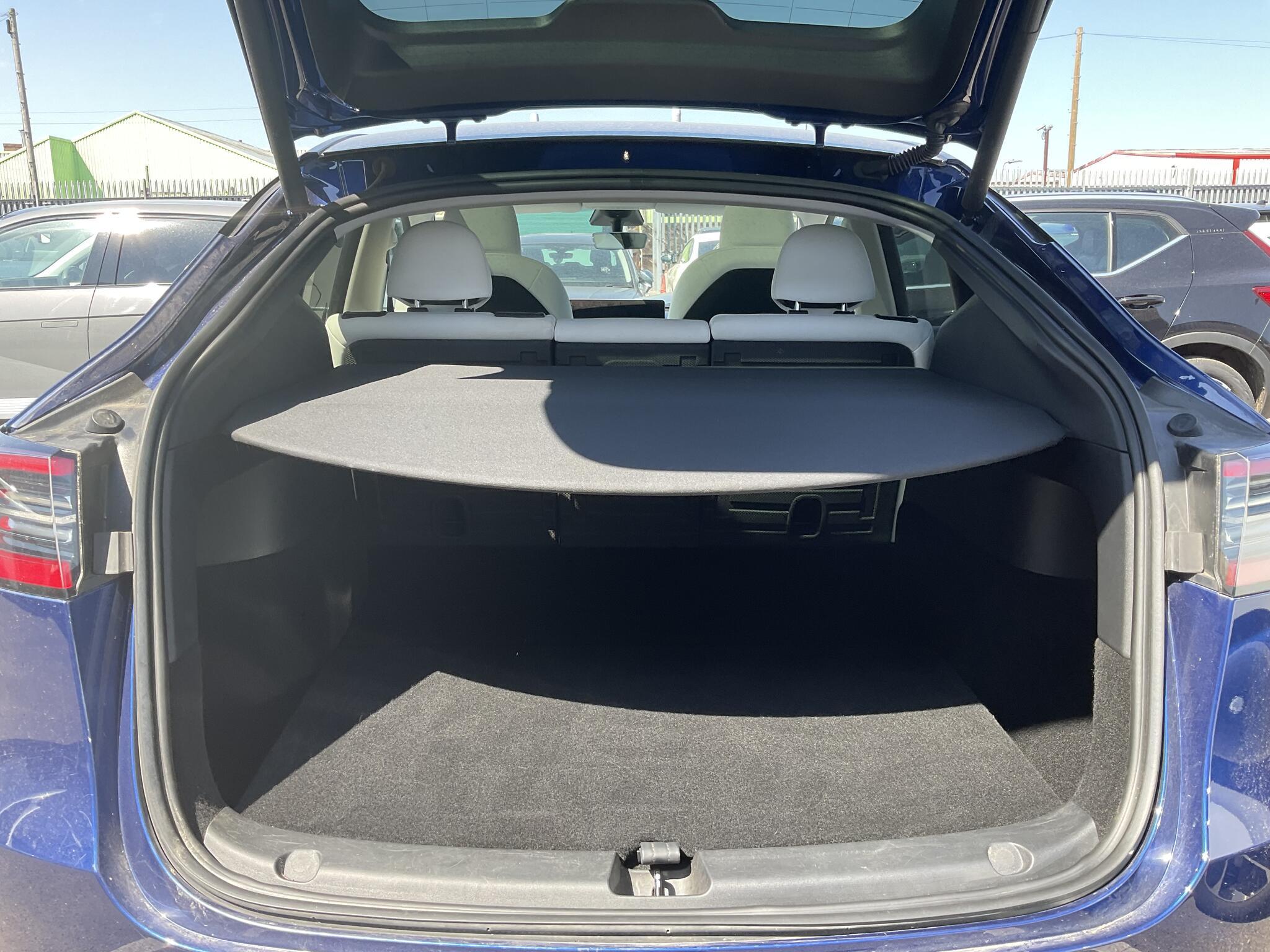 Tesla Model Y - Image 15
