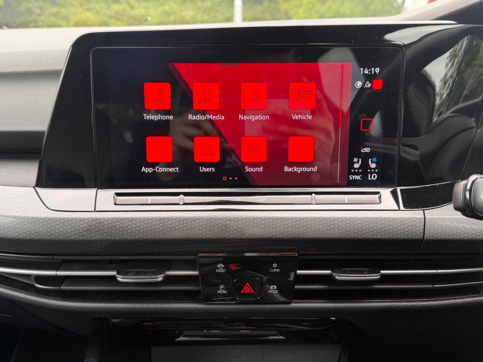 Volkswagen Golf - Image 30