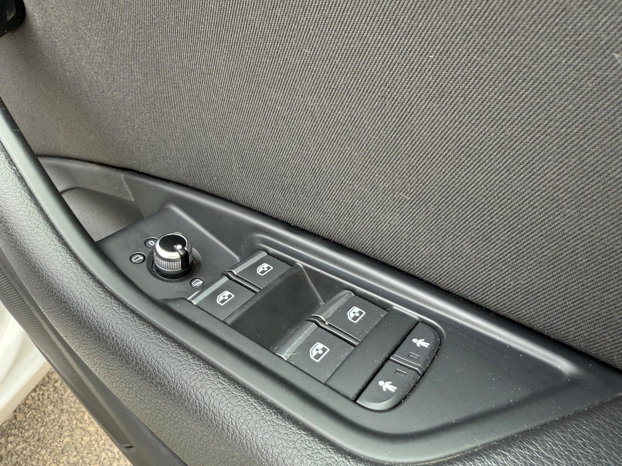 Audi A4 Avant - Image 18