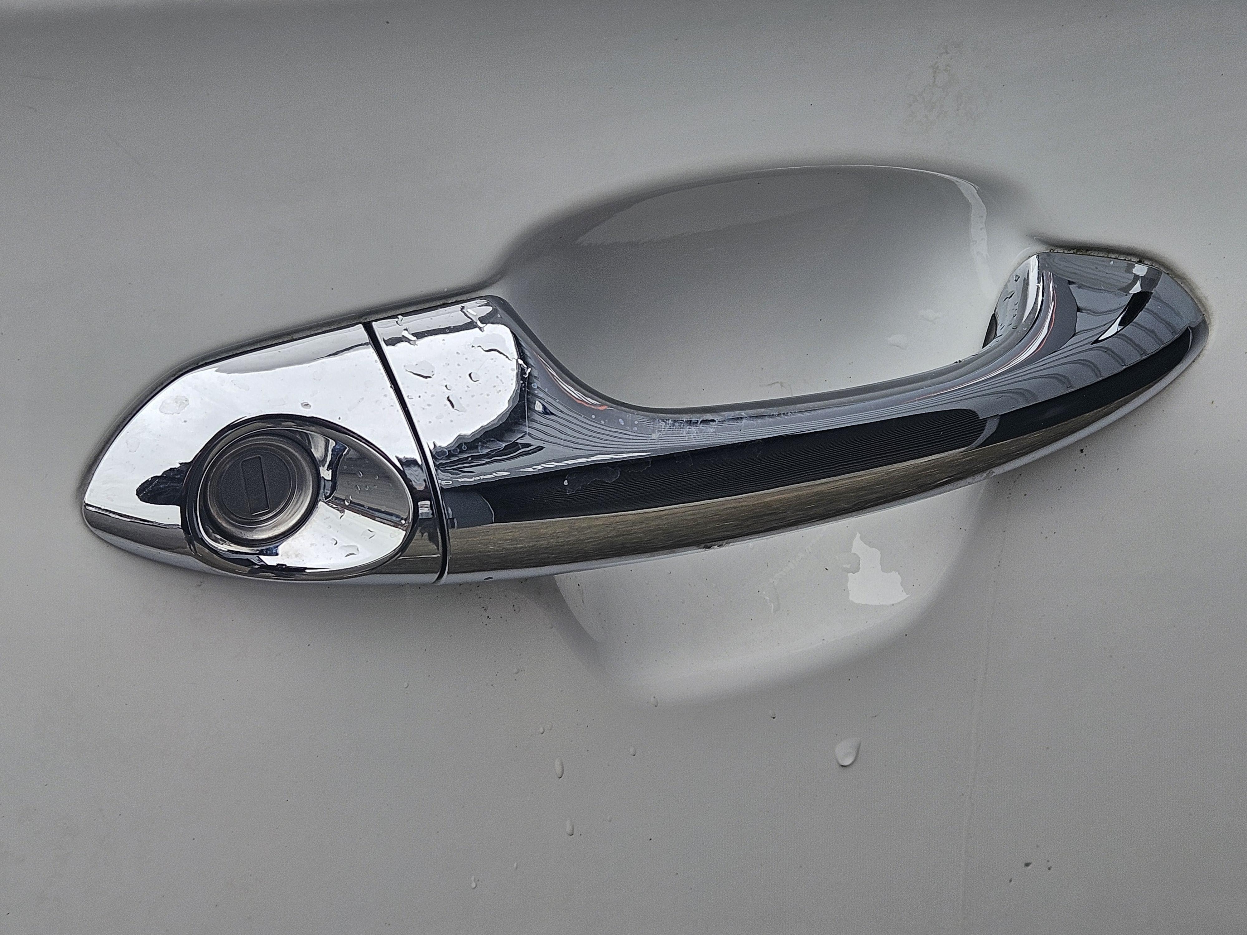 Kia Carens - Image 11