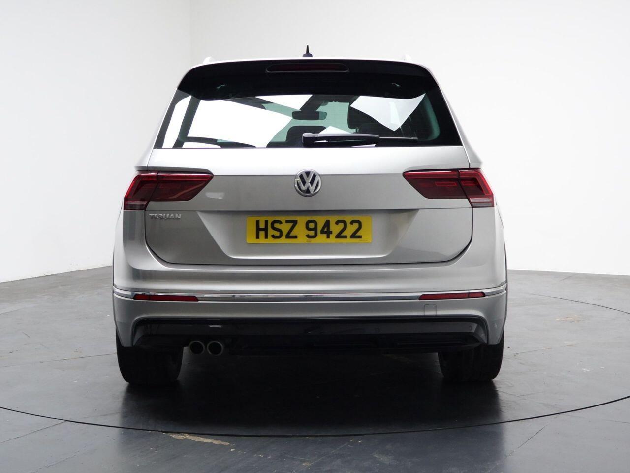 Volkswagen Tiguan - Image 15