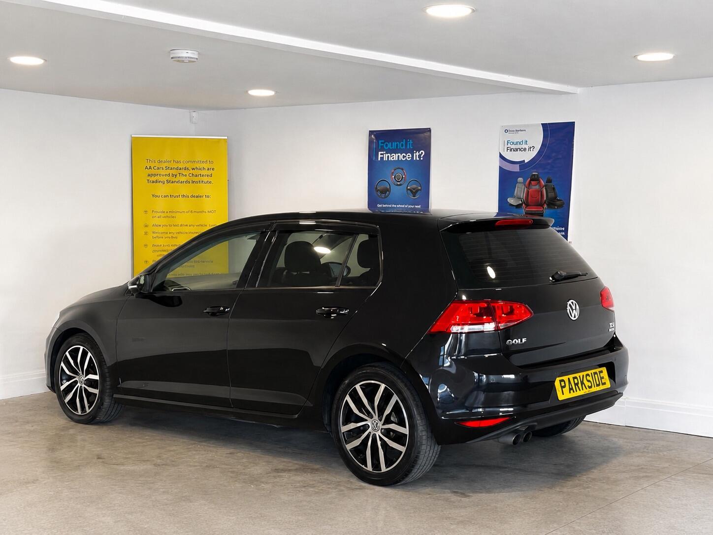Volkswagen Golf - Image 4