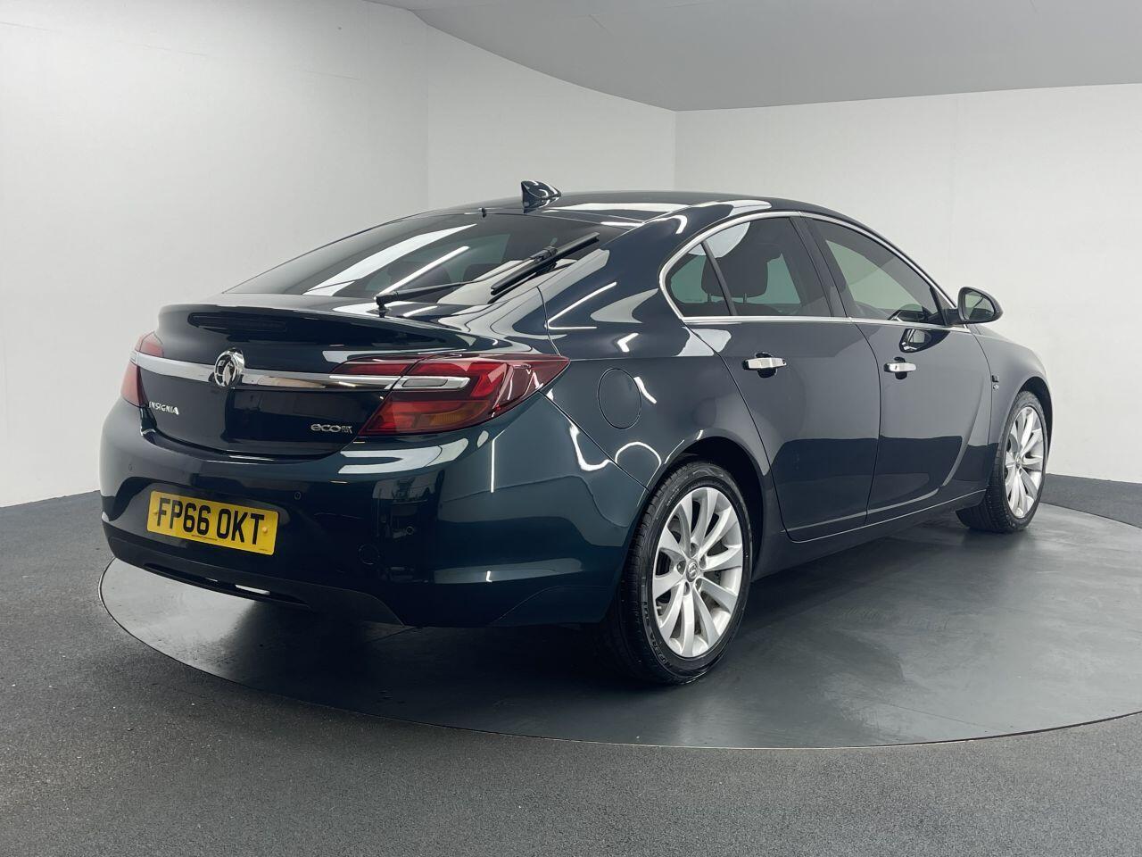 Vauxhall Insignia - Image 10